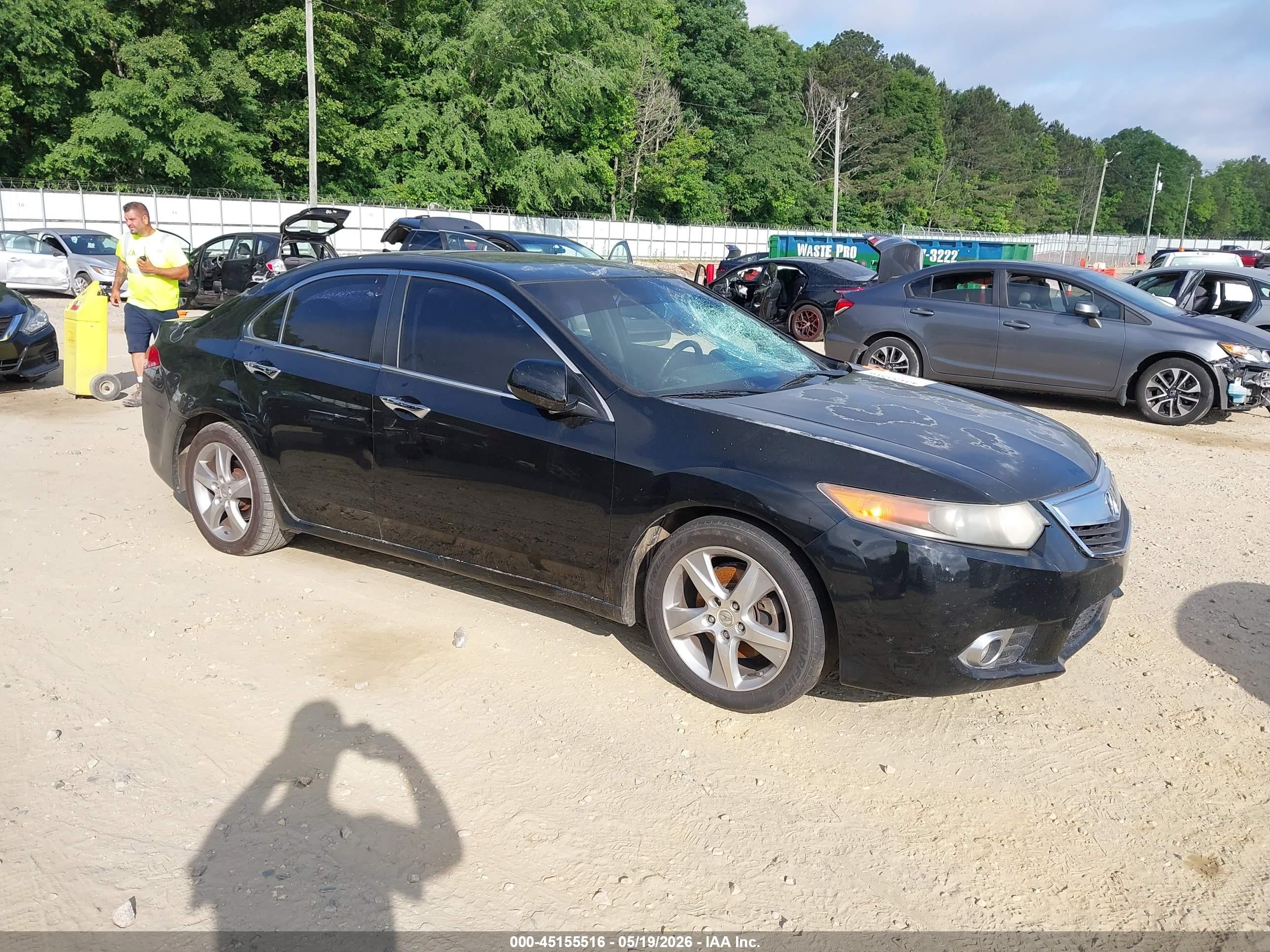 2011 Acura TSX, VIN JH4CU2F63BC006190 — Side
