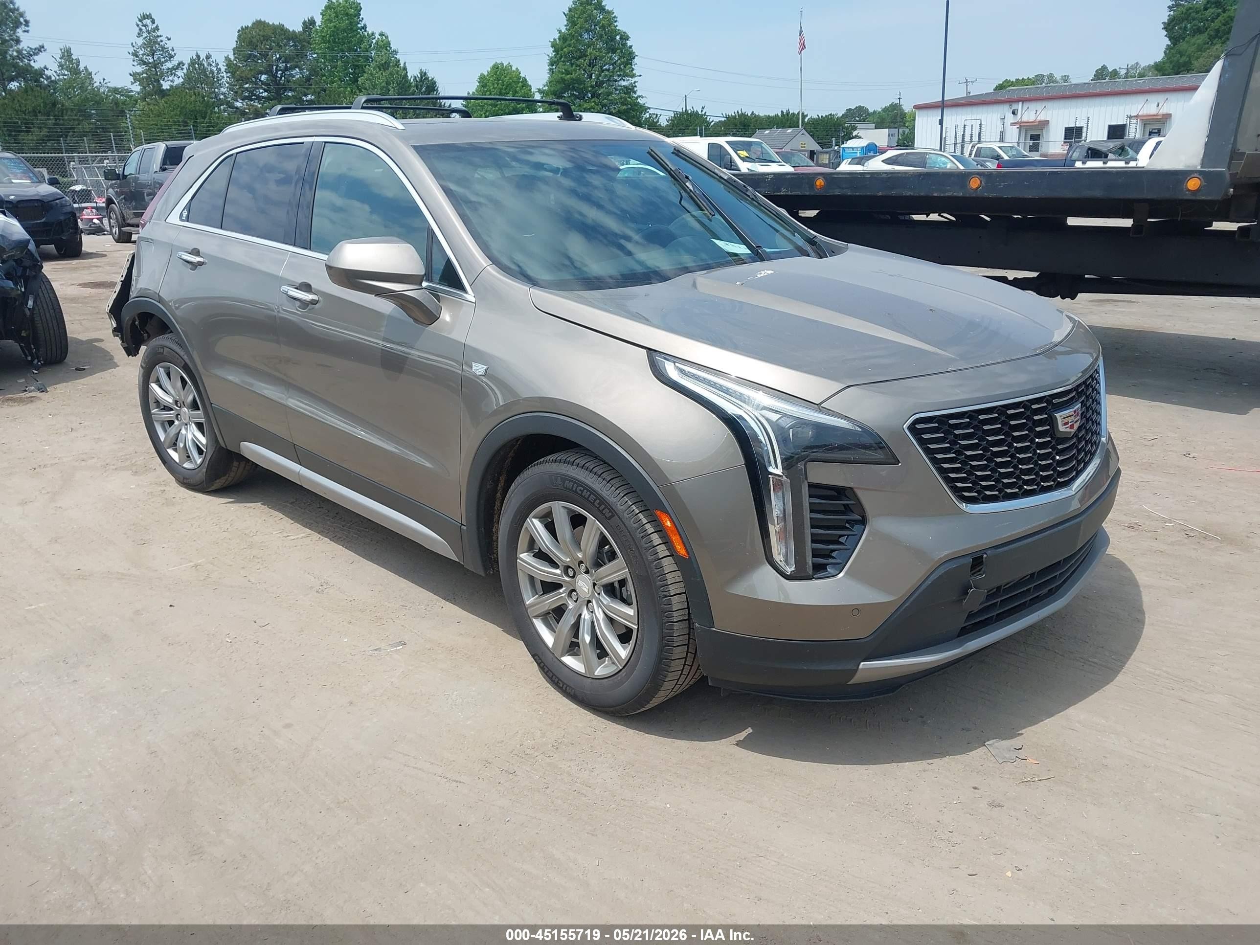 2020 Cadillac XT4 FWD Premium Luxury, VIN 1GYFZCR44LF095827 — Rear end
