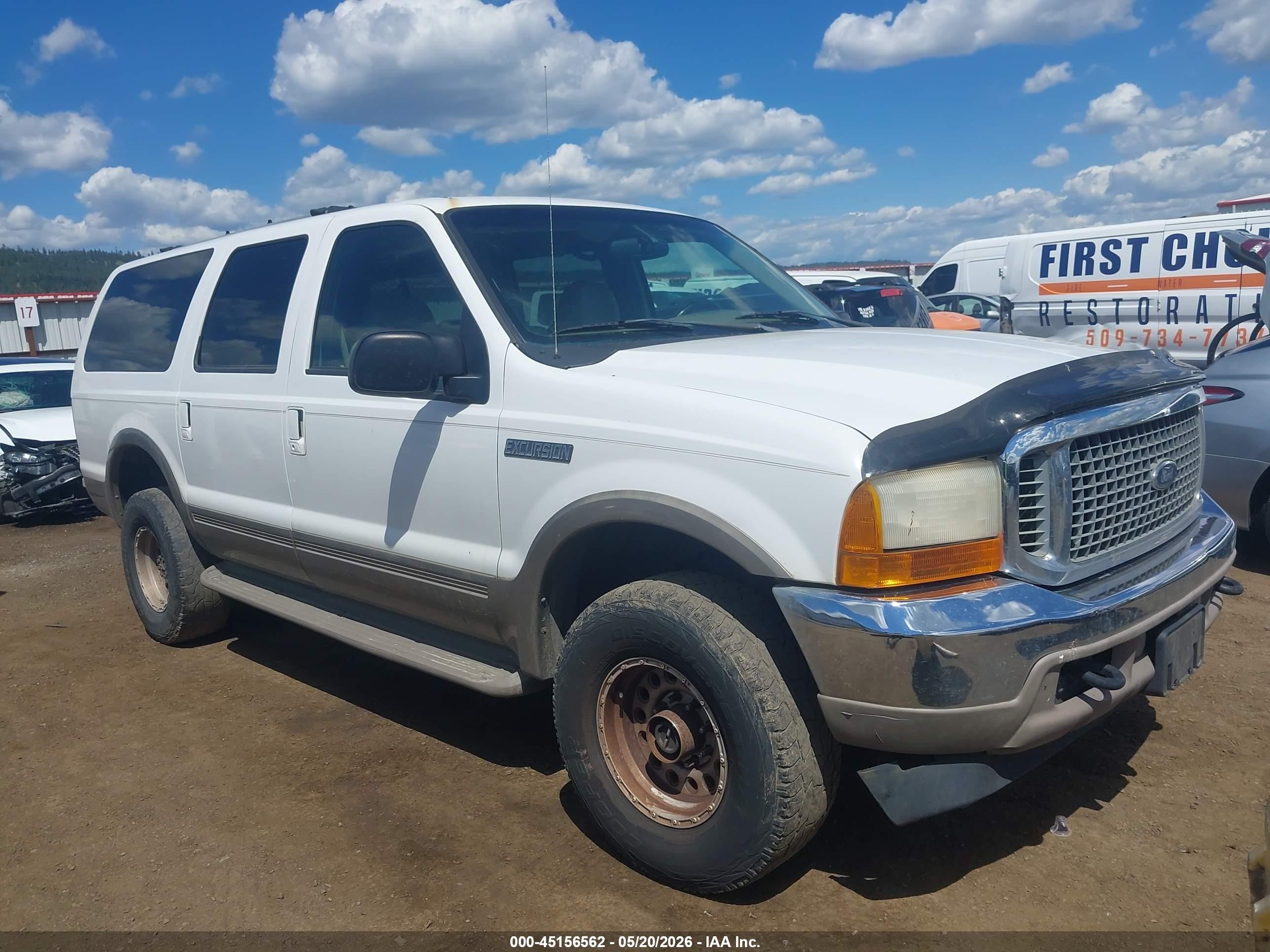 2001 Ford Excursion Limited, VIN 1FMNU43S21EA18787 — Normal wear