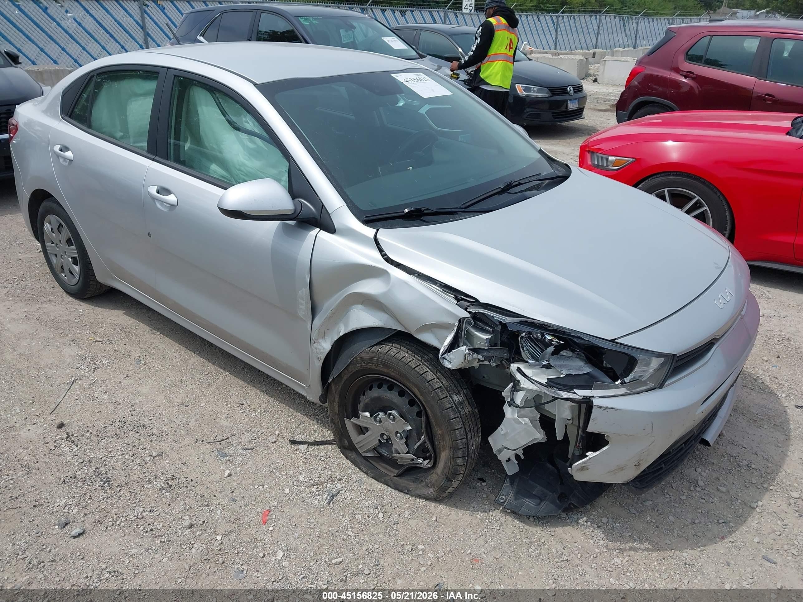 2022 Kia Rio S, VIN 3KPA24AD6NE431965 — Перед