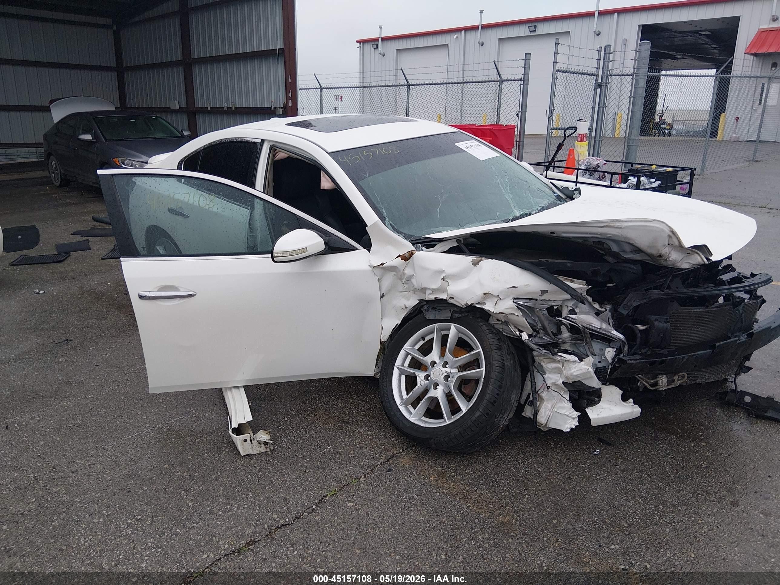 2012 Nissan Maxima S, VIN 1N4AA5APXCC800050 — Перед