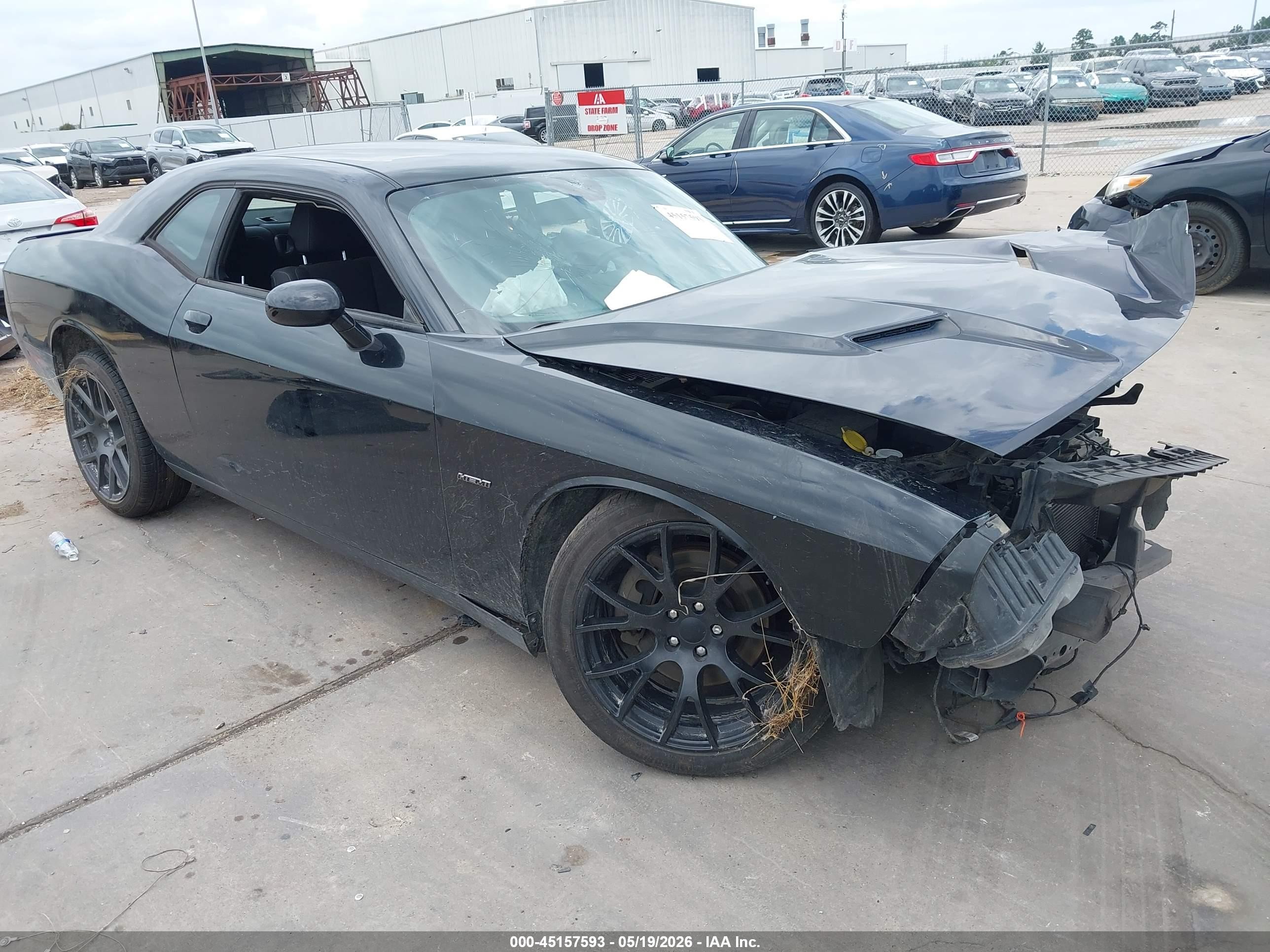2017 Dodge Challenger R/T, VIN 2C3CDZBT6HH613748 — Front end
