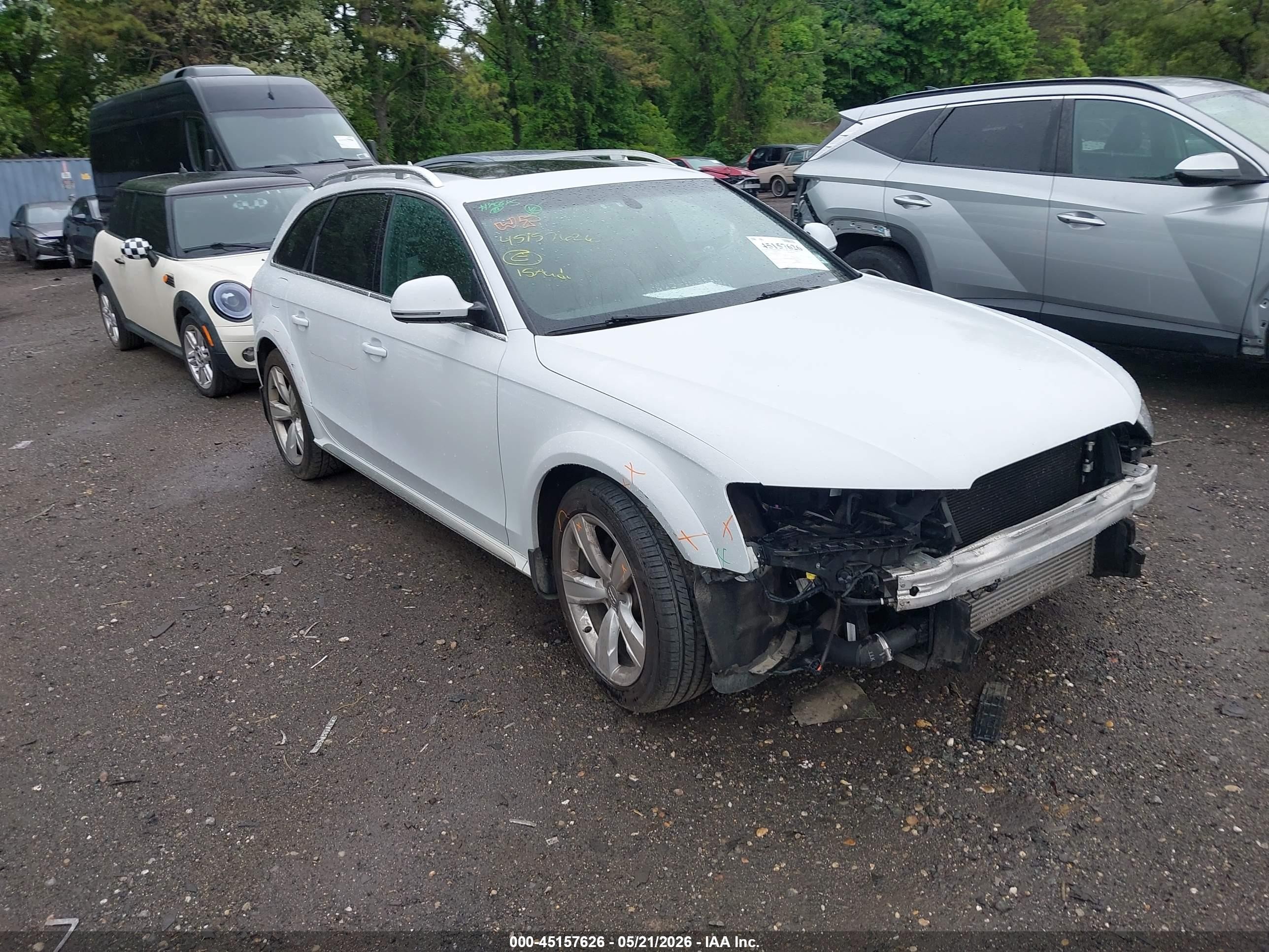 2015 Audi allroad A4 Premium Plus, VIN WA1UFAFL3FA071651 — Перед