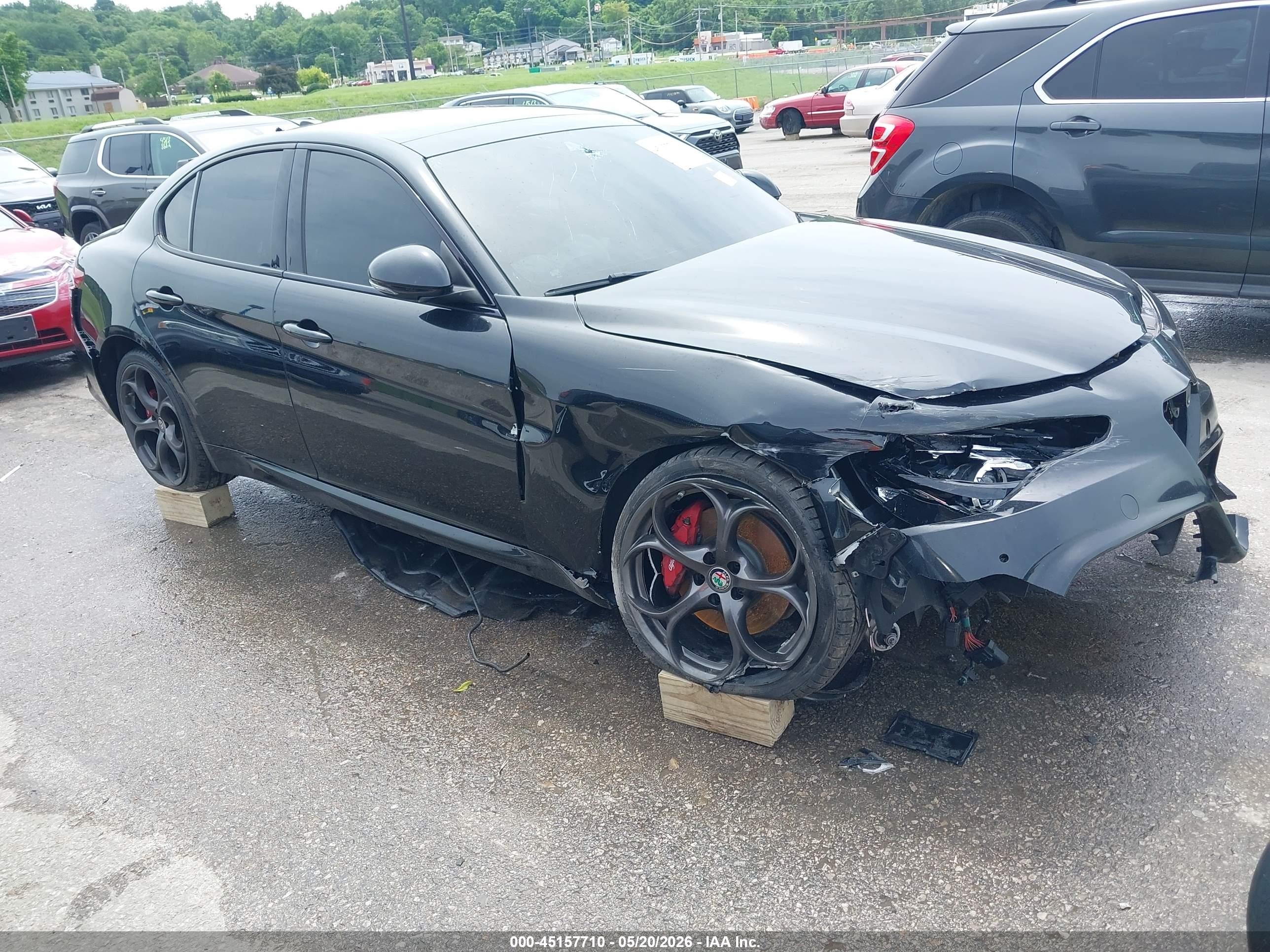 2019 Alfa Romeo Giulia Ti Sport, VIN ZARFANBN4K7602221 — Front end