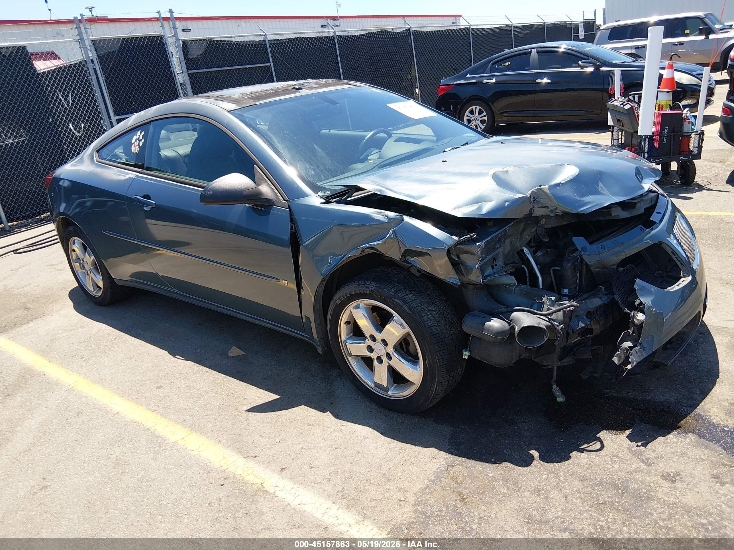 2006 Pontiac G6 GT, VIN 1G2ZH158964136640 — Front end