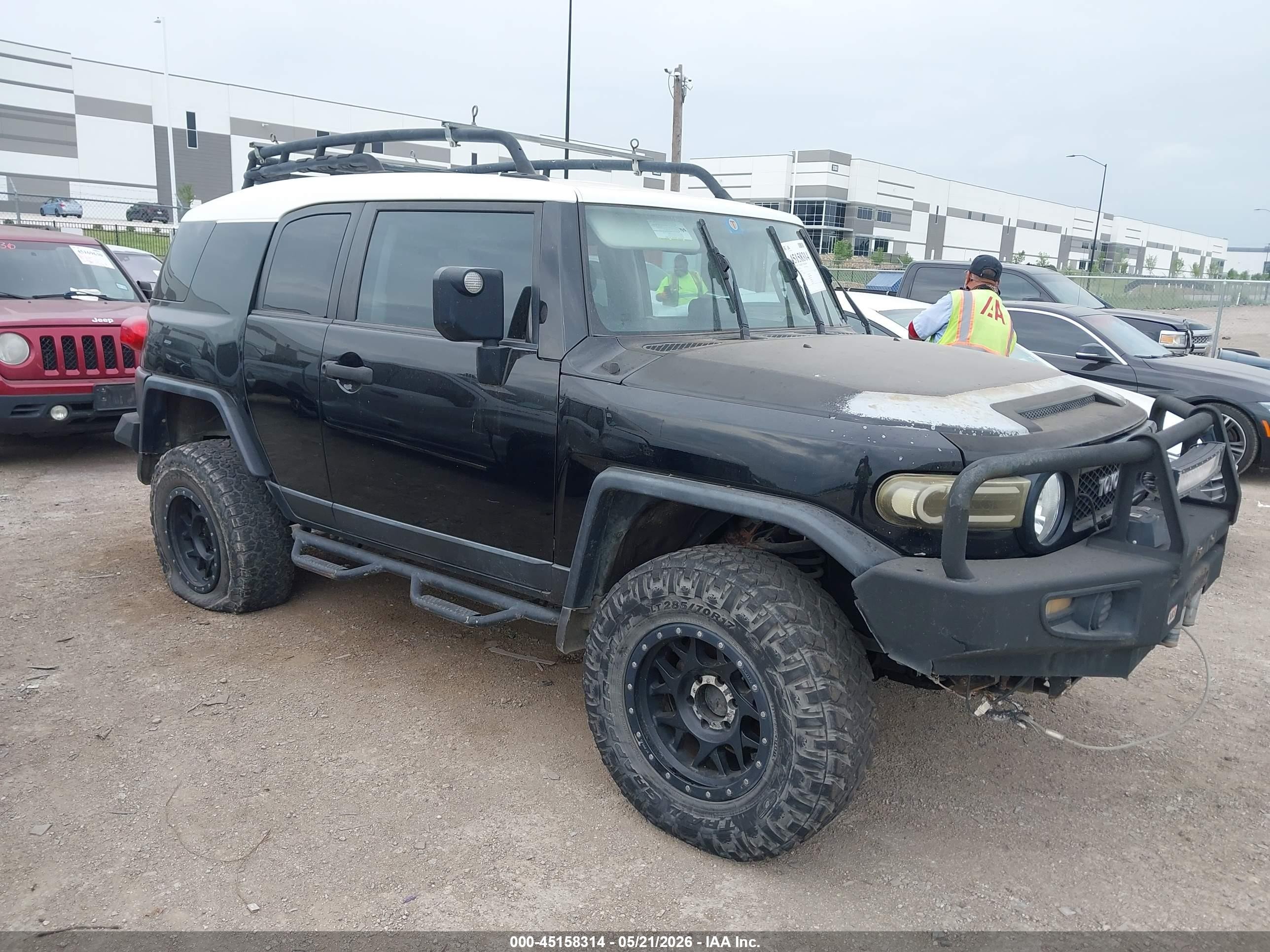 2010 Toyota FJ Cruiser, VIN JTEBU4BFXAK075506 — Hail