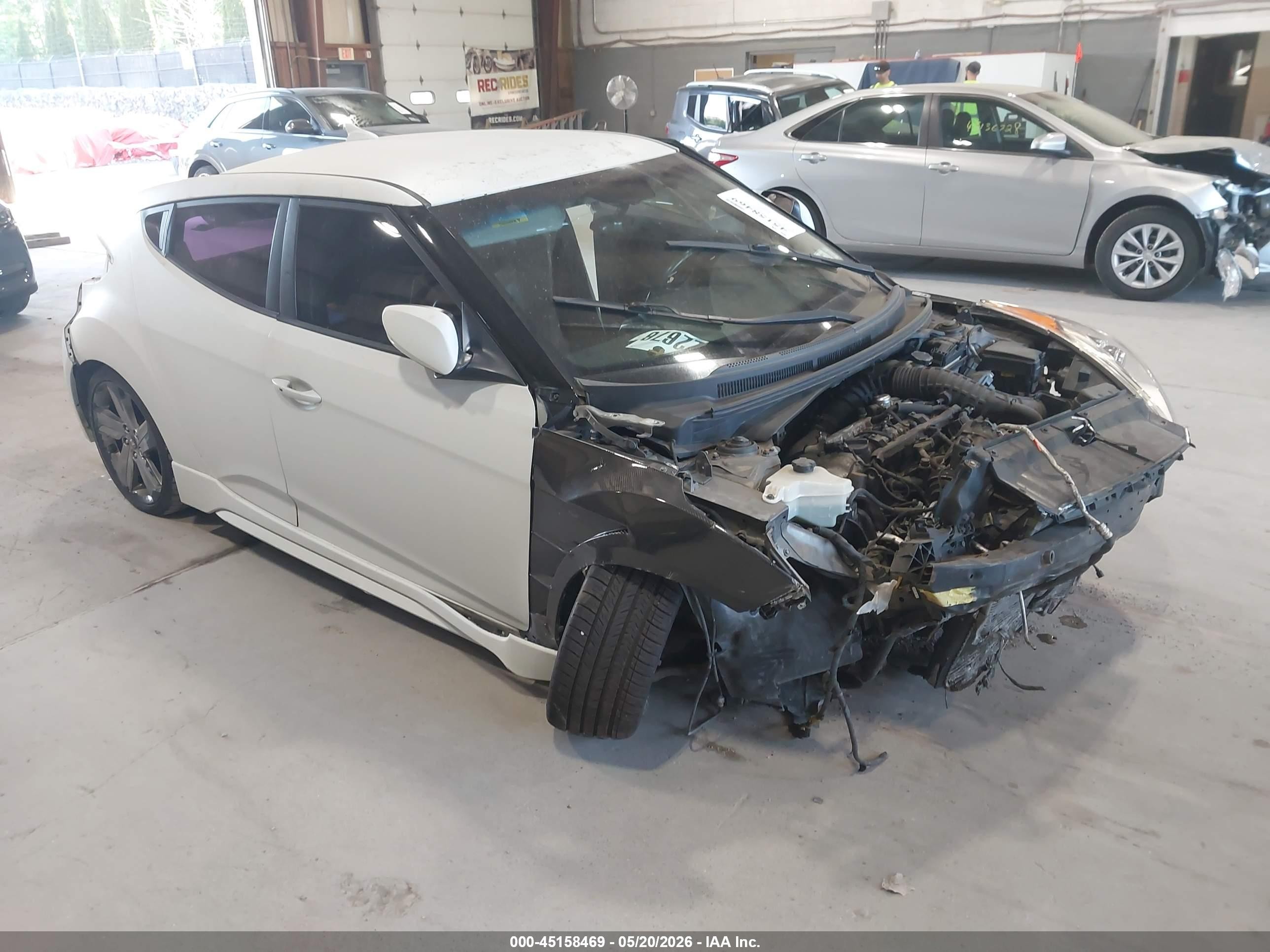 2015 Hyundai Veloster Turbo, VIN KMHTC6AE6FU242046 — По всему кузову