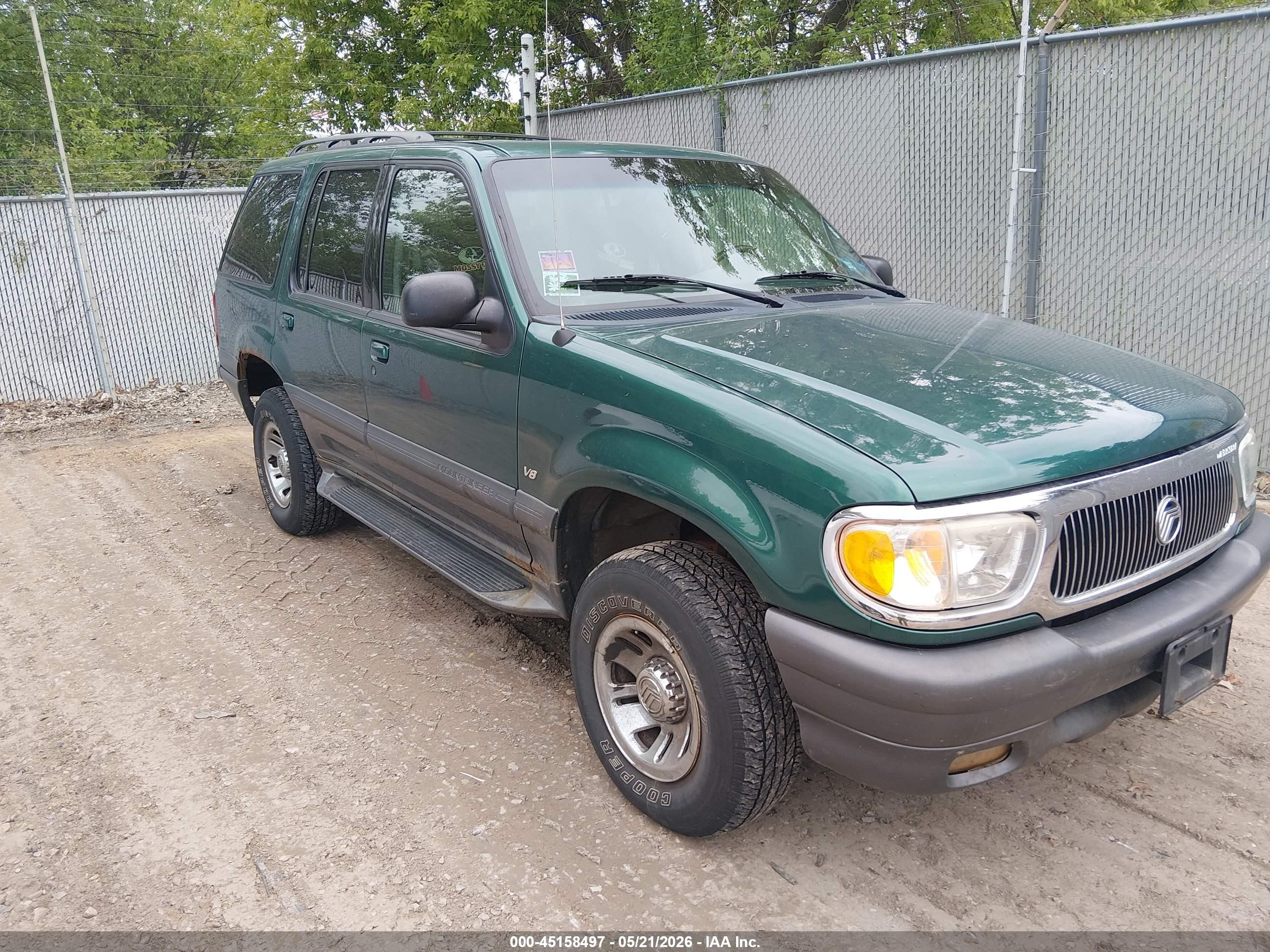 2000 Mercury Mountaineer, VIN 4M2DU86P6YUJ34700 — Normal wear