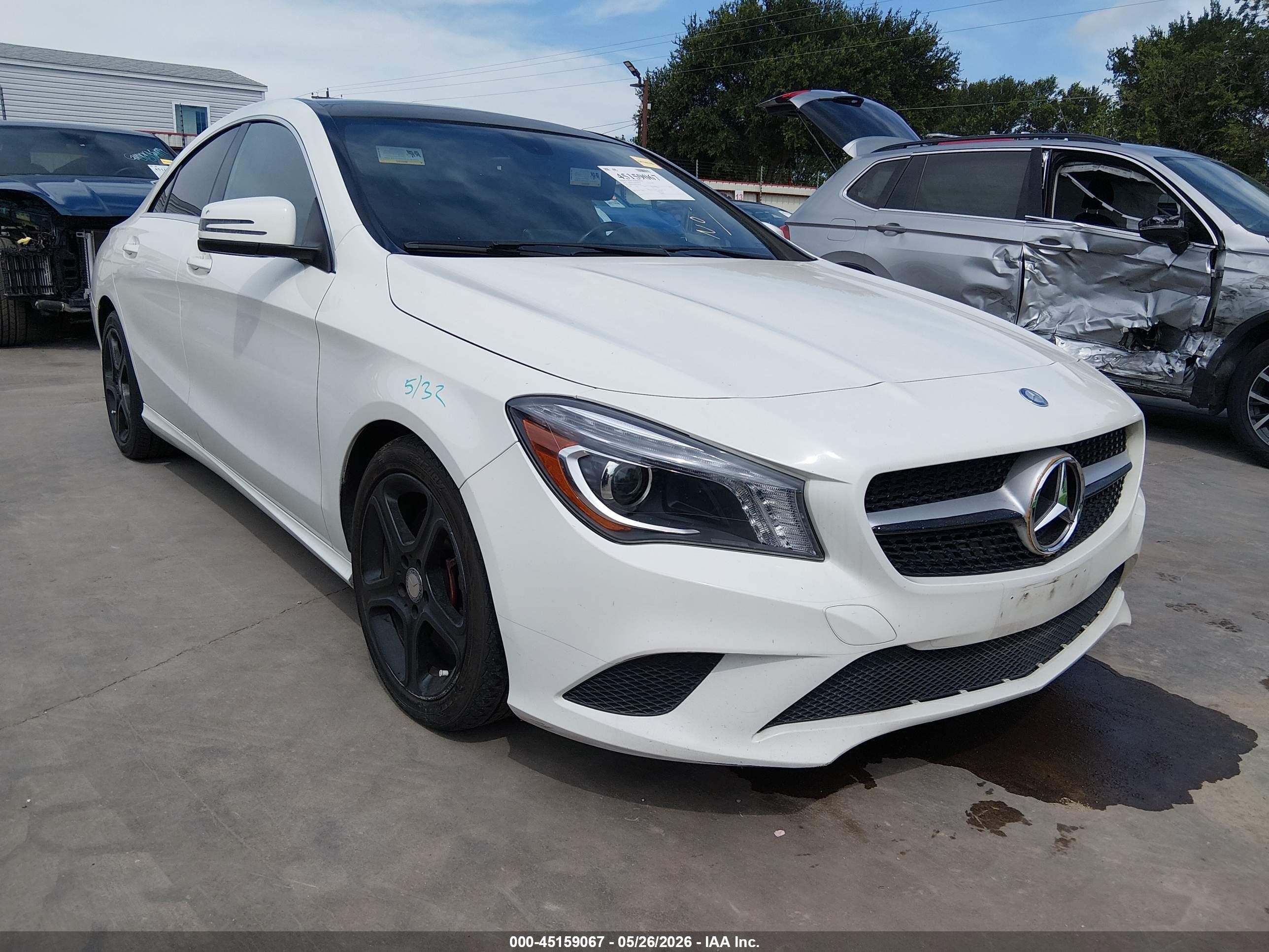 2014 Mercedes-Benz CLA 250, VIN WDDSJ4GB9EN148720 — Undercarriage