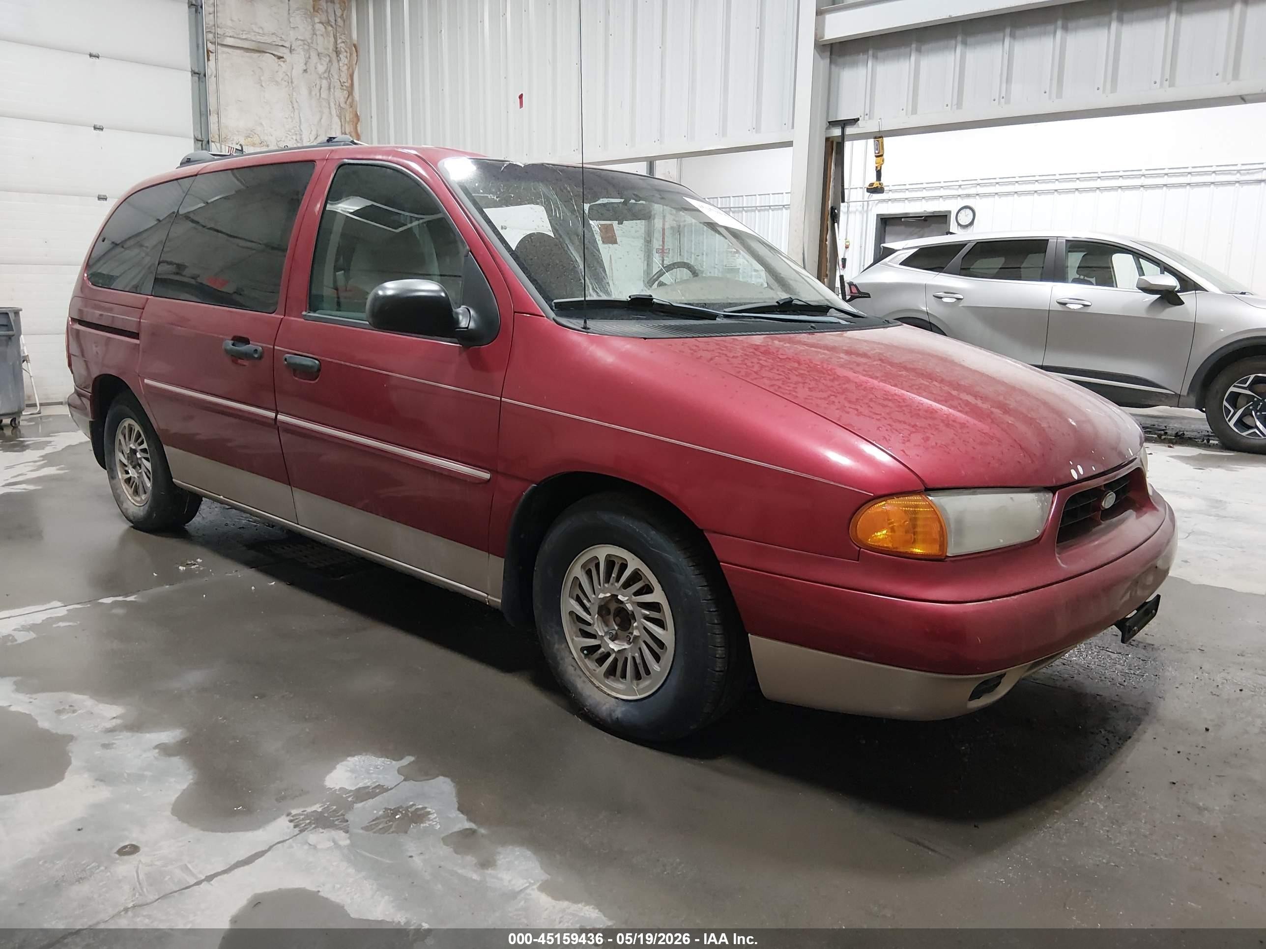 1998 Ford Windstar LX, VIN 2FMZA5149WBE39638 — Roof