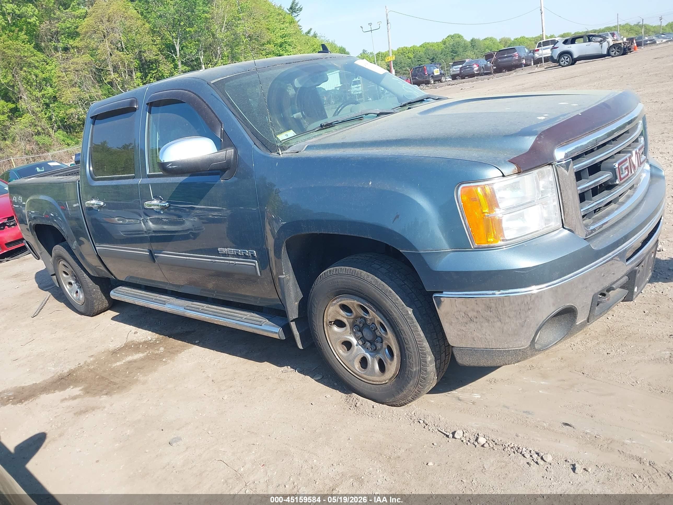 2013 GMC Sierra 1500 SL, VIN 3GTP2UEAXDG211970 — Normal wear