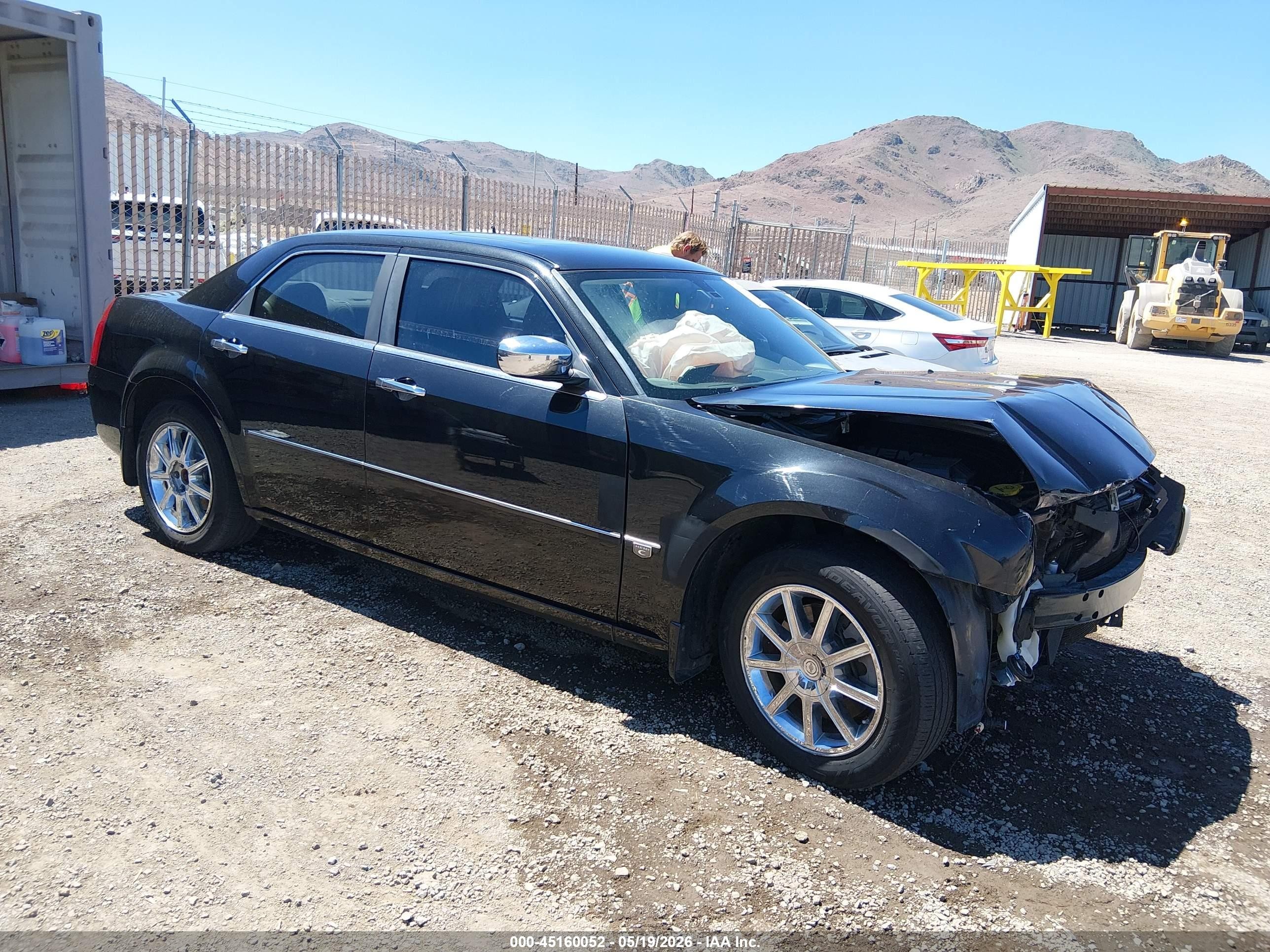 2007 Chrysler 300 C, VIN 2C3KK63H07H636418 — Перед