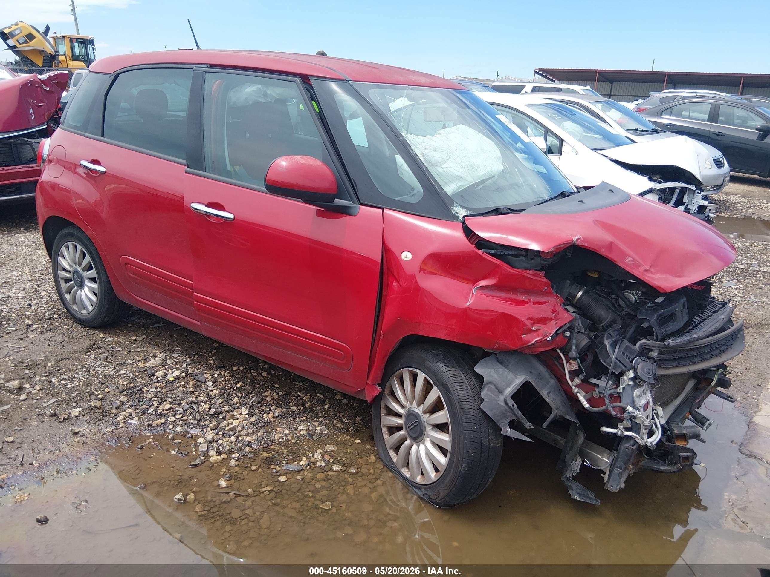 2014 FIAT 500L Easy, VIN ZFBCFABH9EZ015221 — Front end