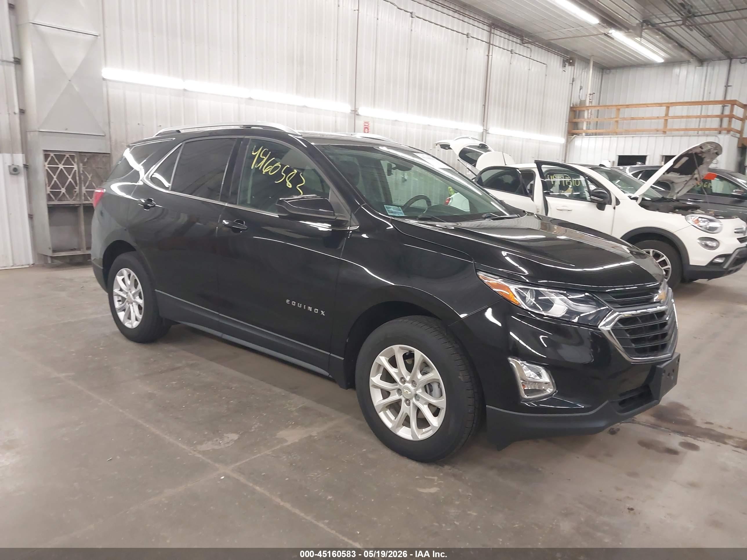 2020 Chevrolet Equinox LT, VIN 3GNAXUEV5LL331943 — Front end