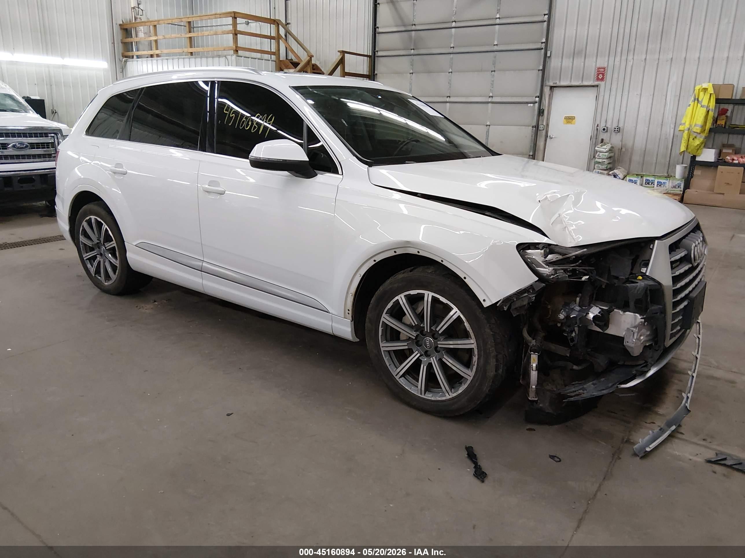 2017 Audi Q7 Prestige, VIN WA1VABF71HD038337 — Front end