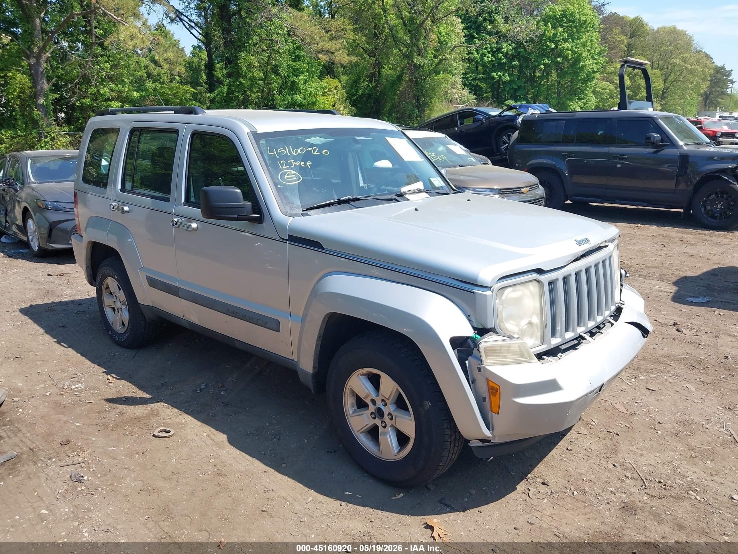 2012 Jeep Liberty Sport Latitude, VIN 1C4PJMAKXCW104192 — Перед