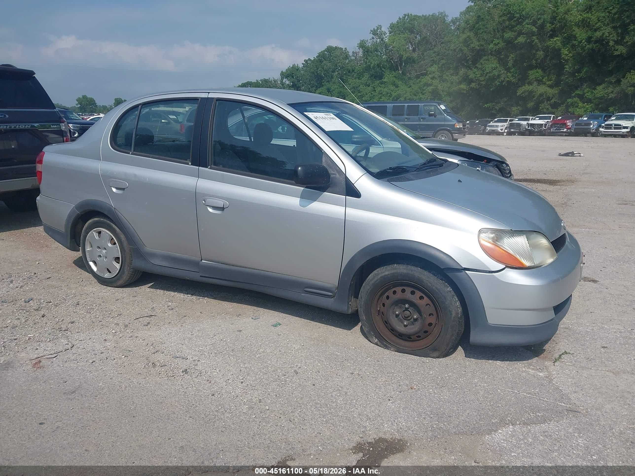 2002 Toyota ECHO, VIN JTDBT183320233118 — Normal wear