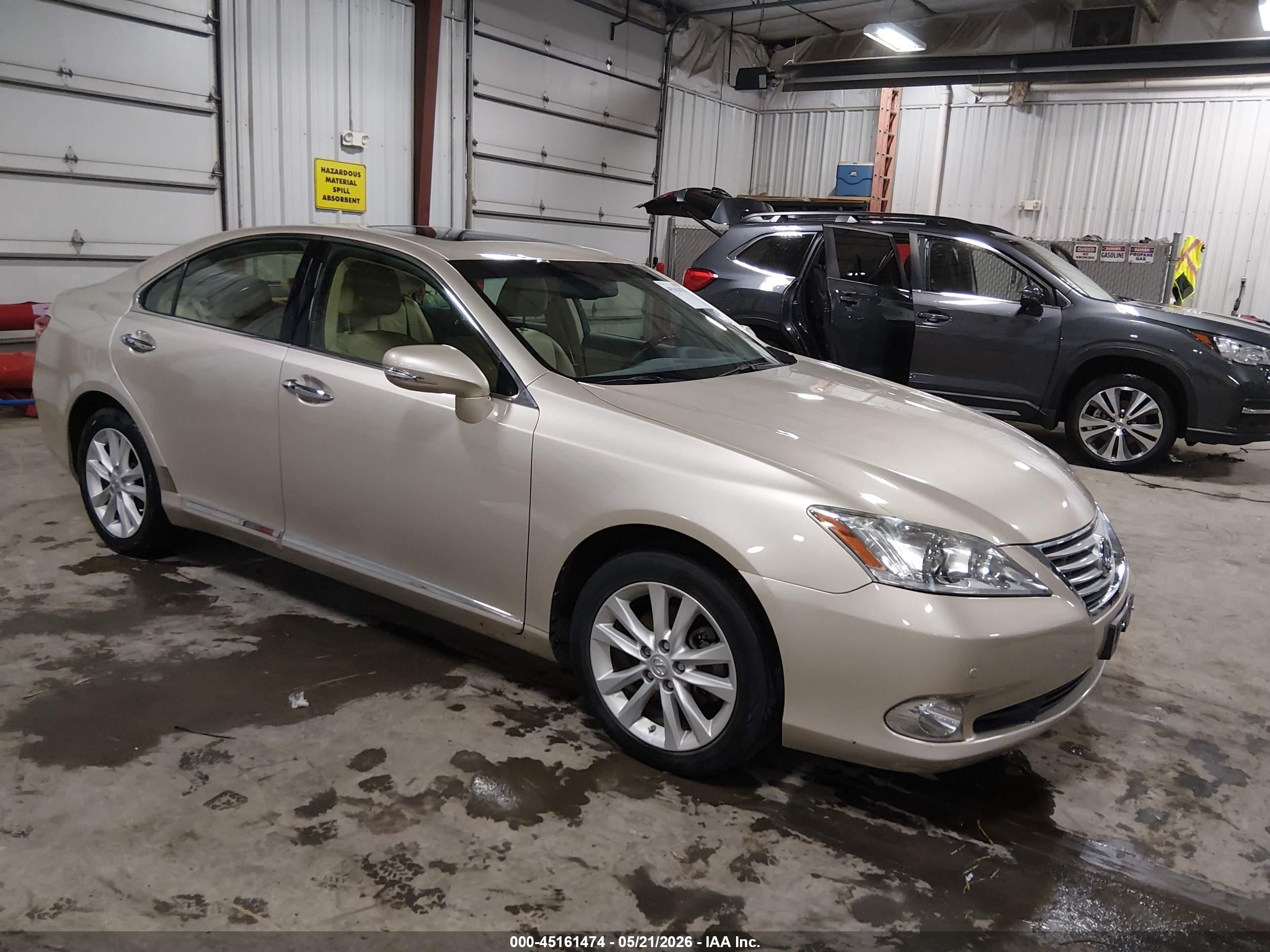 2012 Lexus ES 330, VIN JTHBK1EG3C2500532 — Град