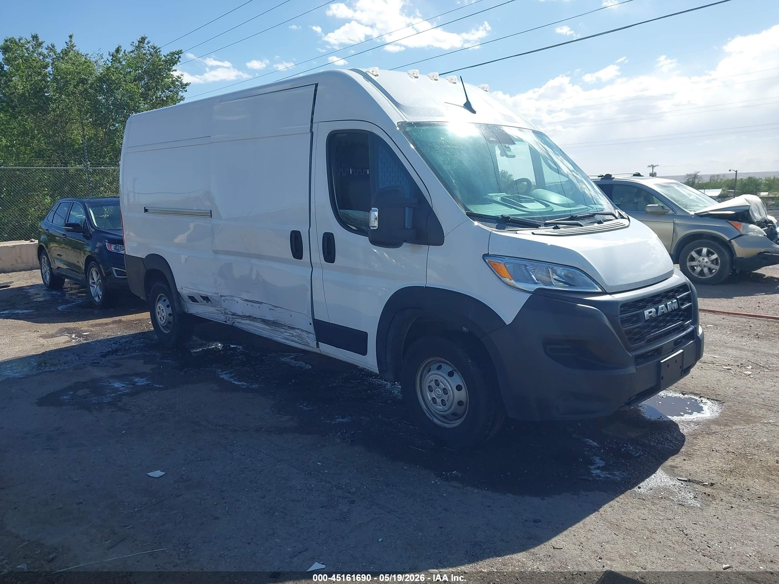2023 Ram ProMaster Cargo, VIN 3C6LRVDGXPE601254 — Бок