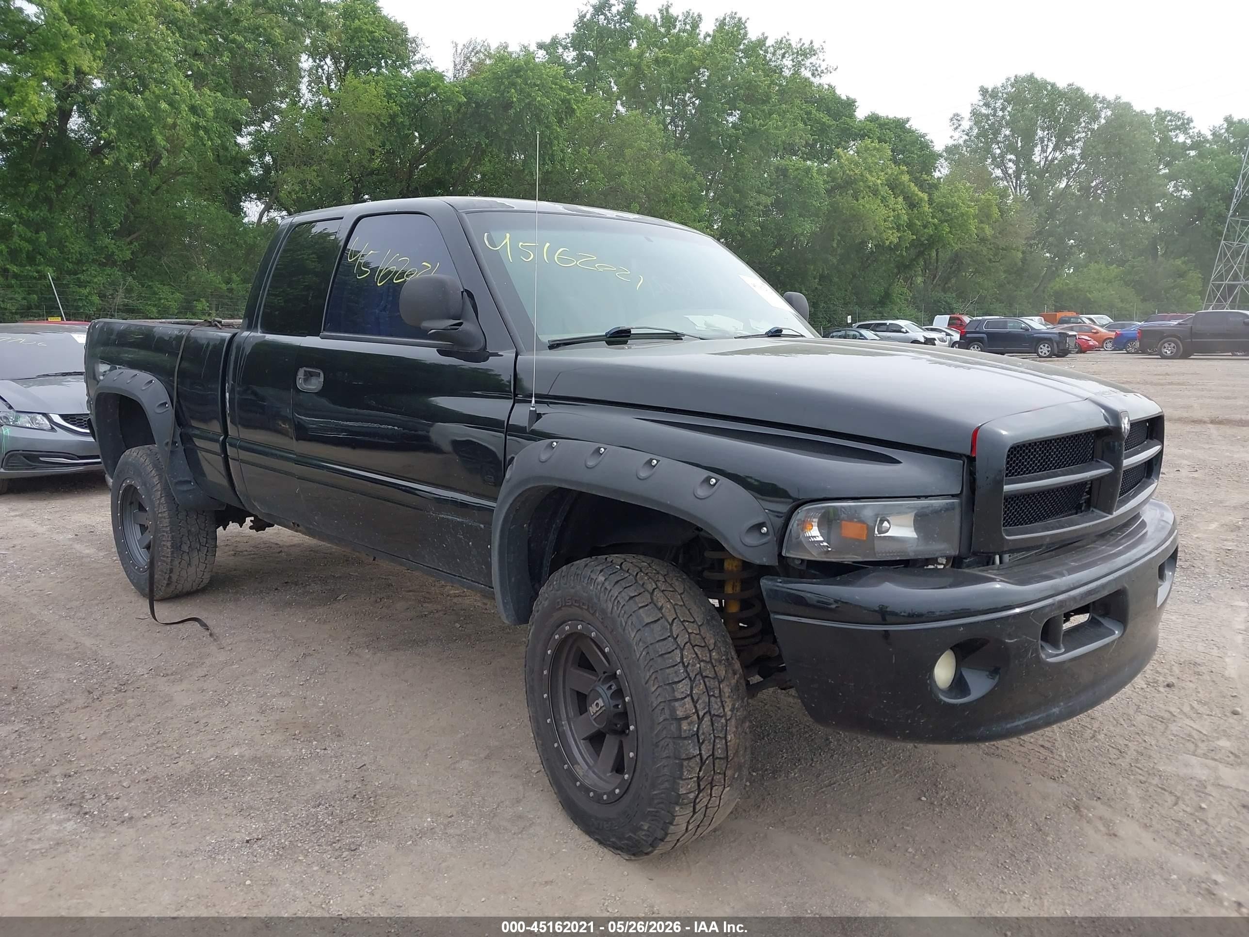 1999 Dodge 2500, VIN 3B7KF2361XG177228 — Normal wear