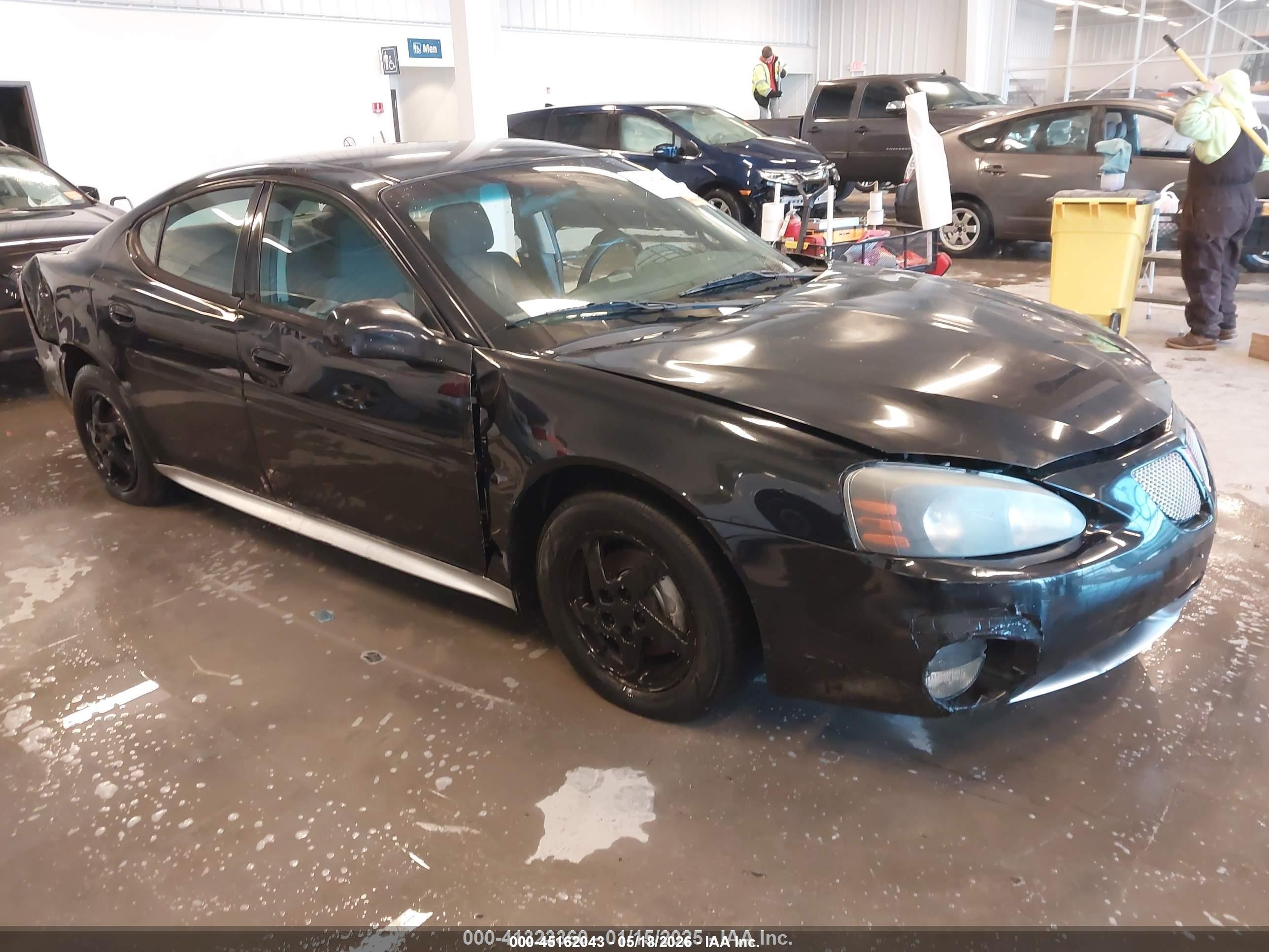 2004 Pontiac Grand Prix GT1, VIN 2G2WP522141297473 — Side