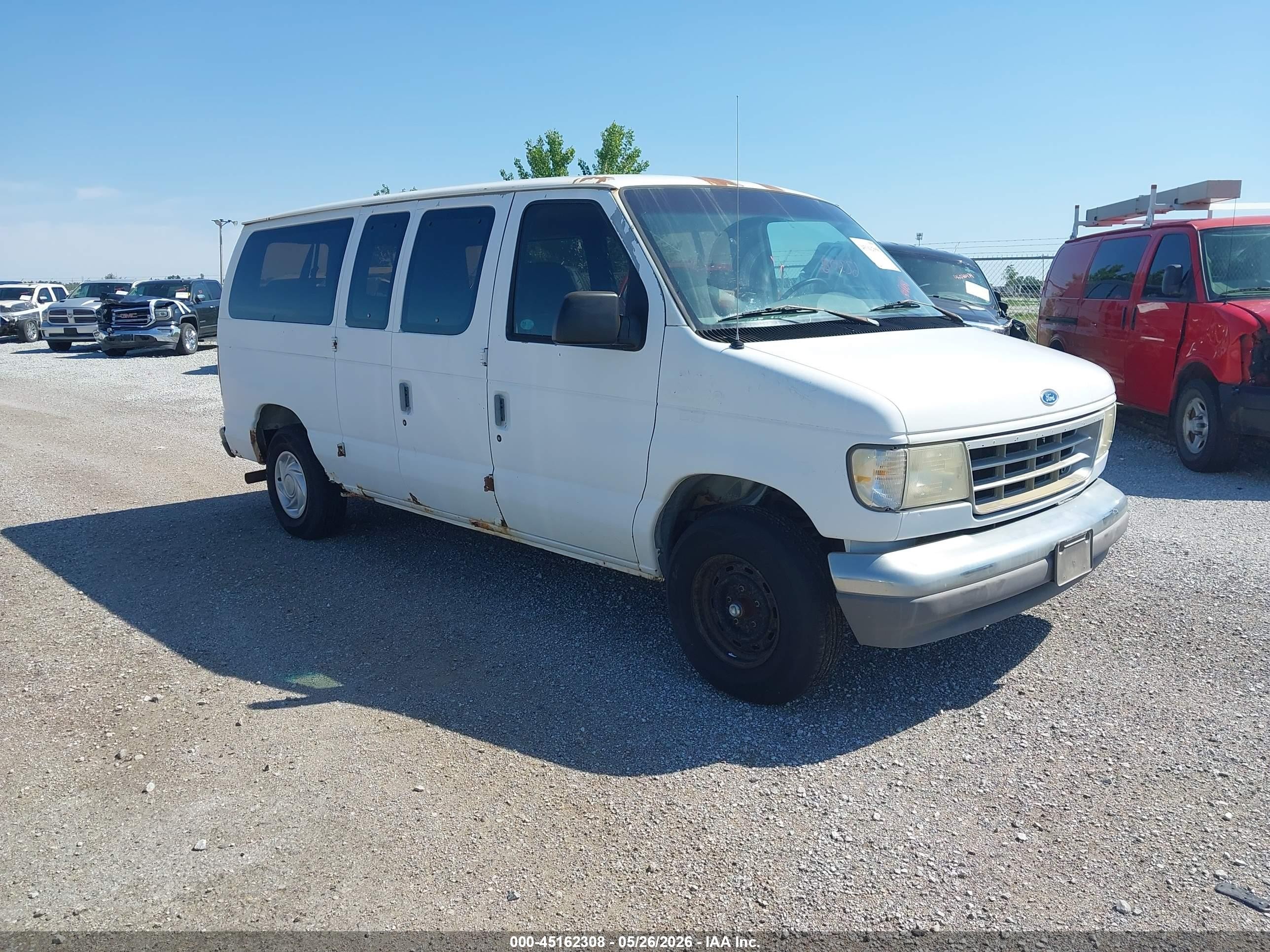 1996 Ford Econoline Cargo, VIN 1FMEE11H8THA22394 — Undercarriage