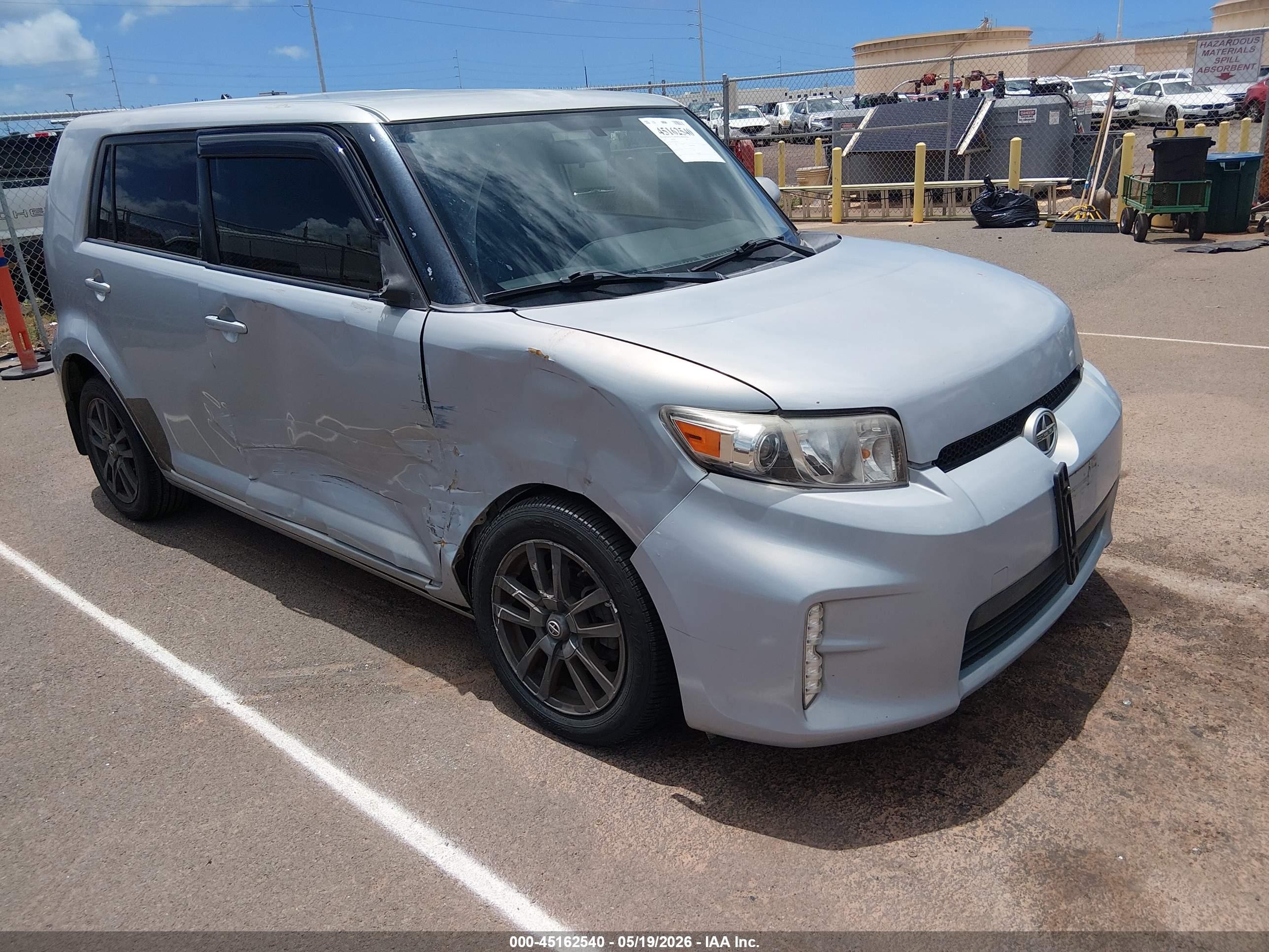 2013 Scion xB, VIN JTLZE4FE2DJ041589 — Side