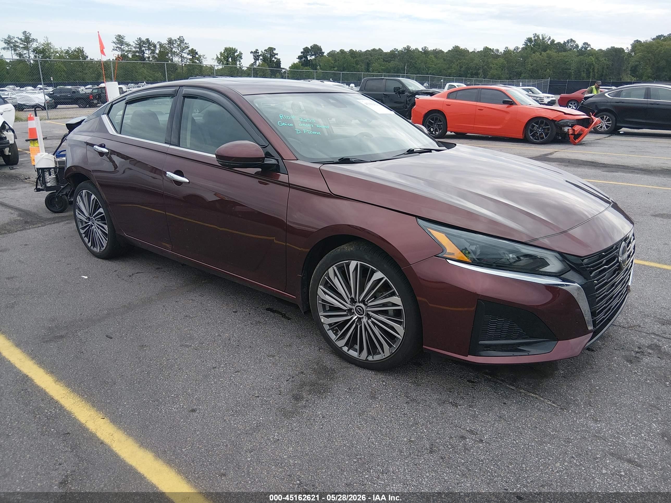 2023 Nissan Altima SL, VIN 1N4BL4EV7PN422426 — Зад