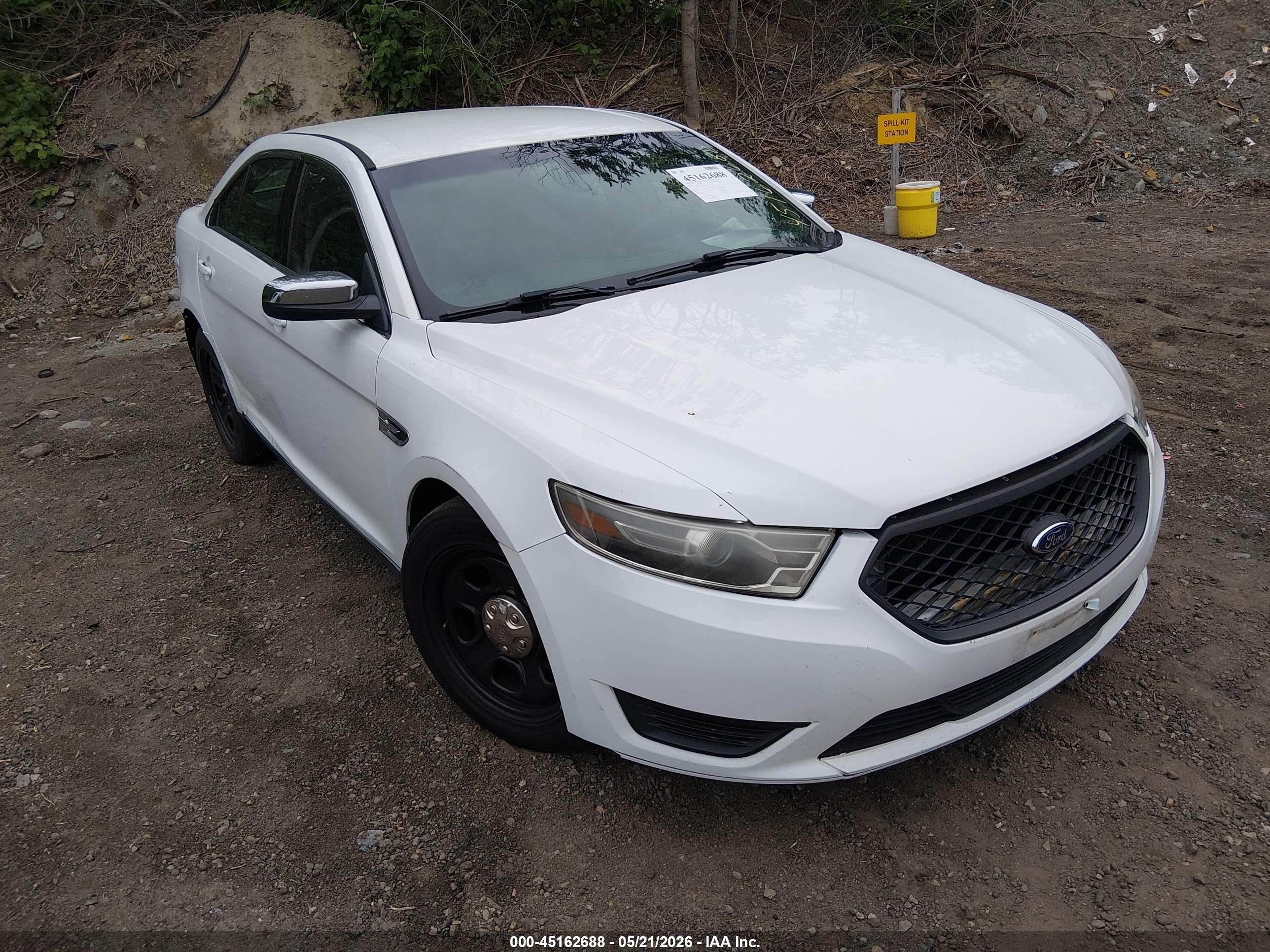 2018 Ford Police Interceptor, VIN 1FAHP2MK4JG131646 — Rear end