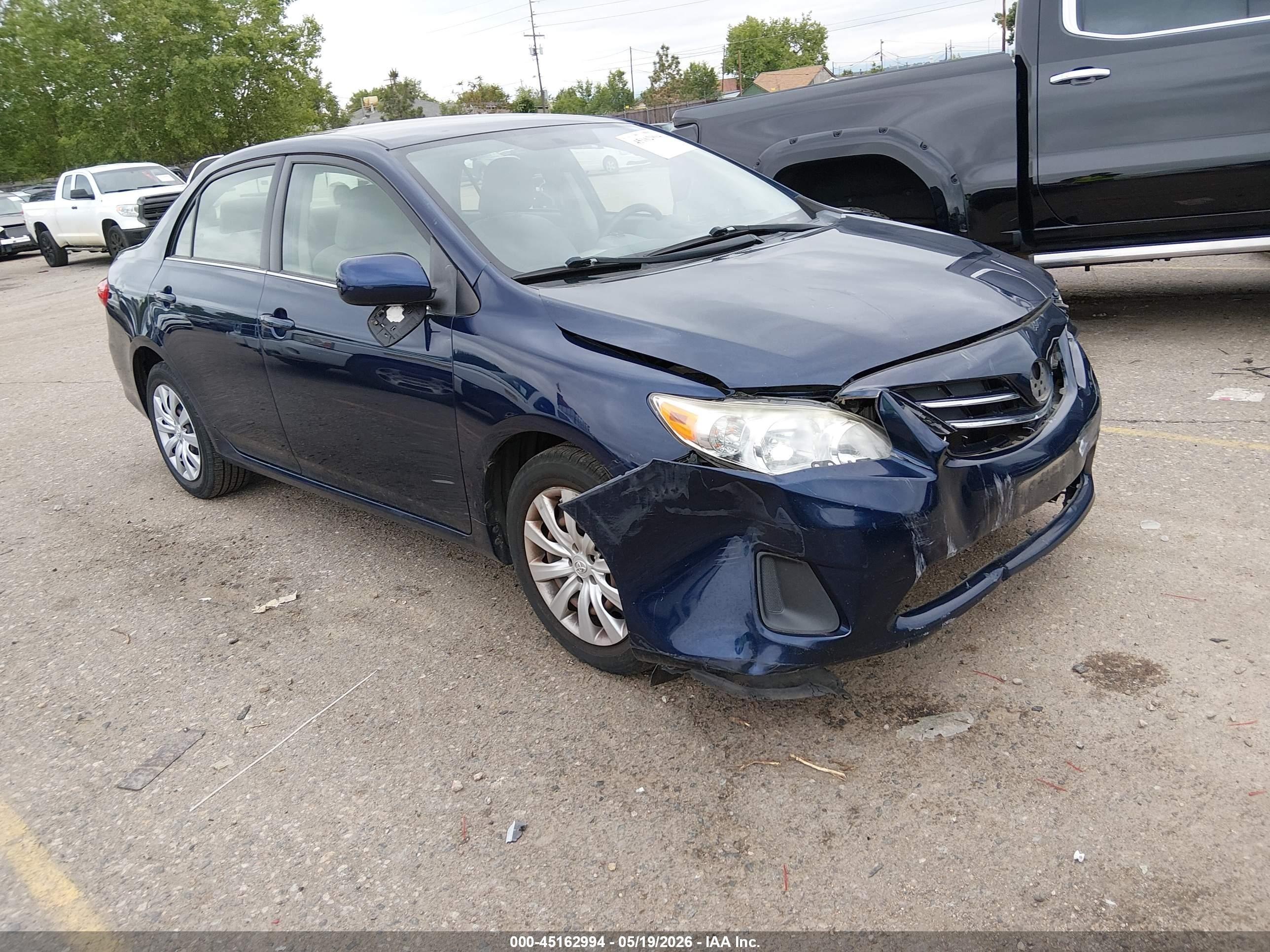 2013 Toyota Corolla LE, VIN JTDBU4EE5DJ115993 — Front end