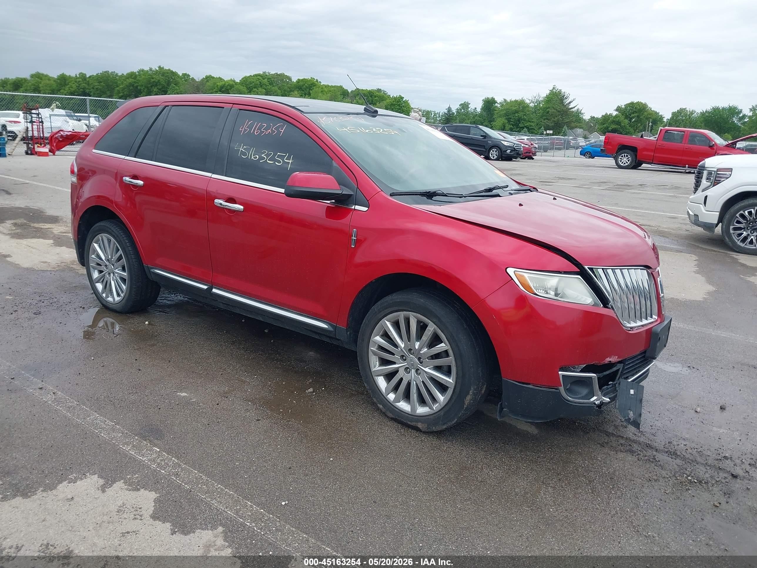 2011 Lincoln MKX, VIN 2LMDJ6JK3BBJ19888 — Undercarriage