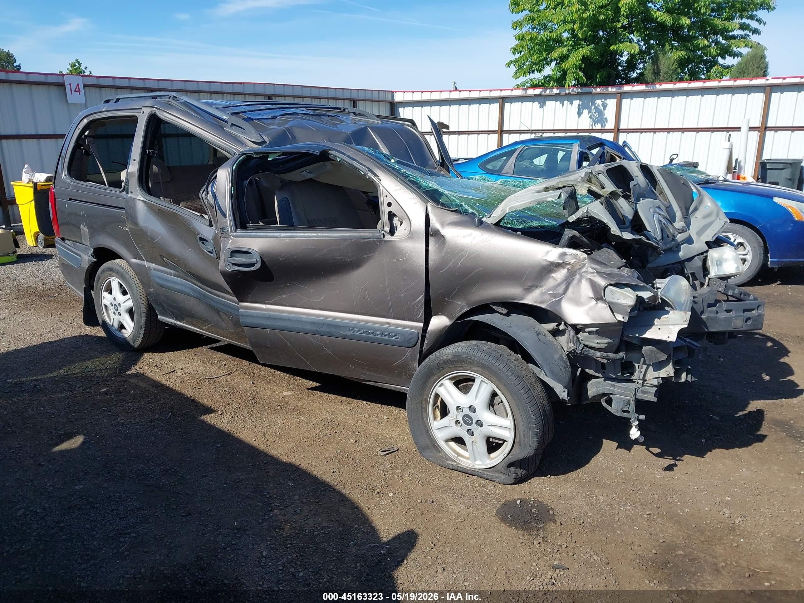 2003 Chevrolet Venture, VIN 1GNDV03E83D193819 — Front end