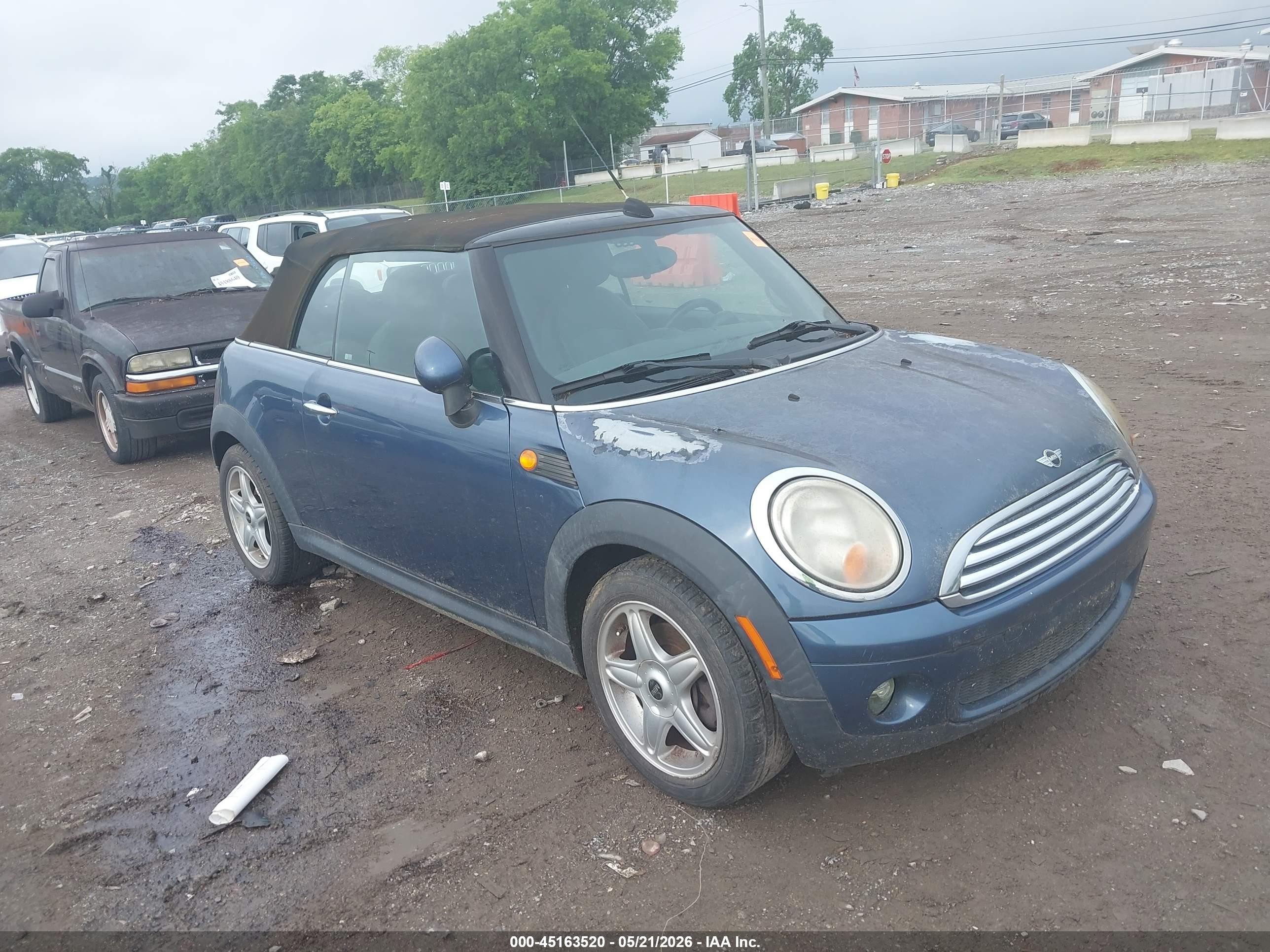 2010 MINI Convertible, VIN WMWMR3C5XATZ19145 — Обычный износ