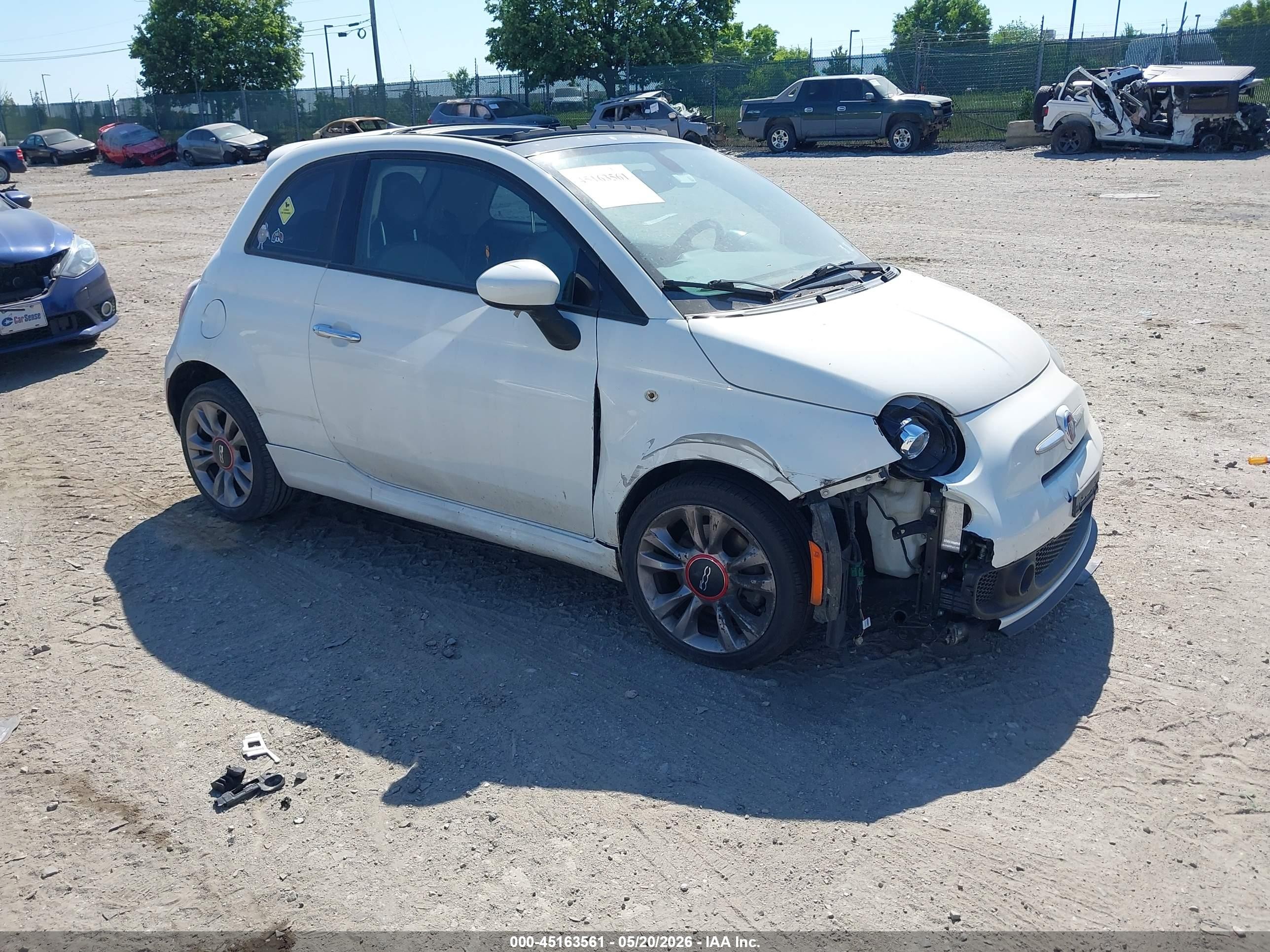 2018 FIAT 500 Pop, VIN 3C3CFFKH6JT377846 — Front end