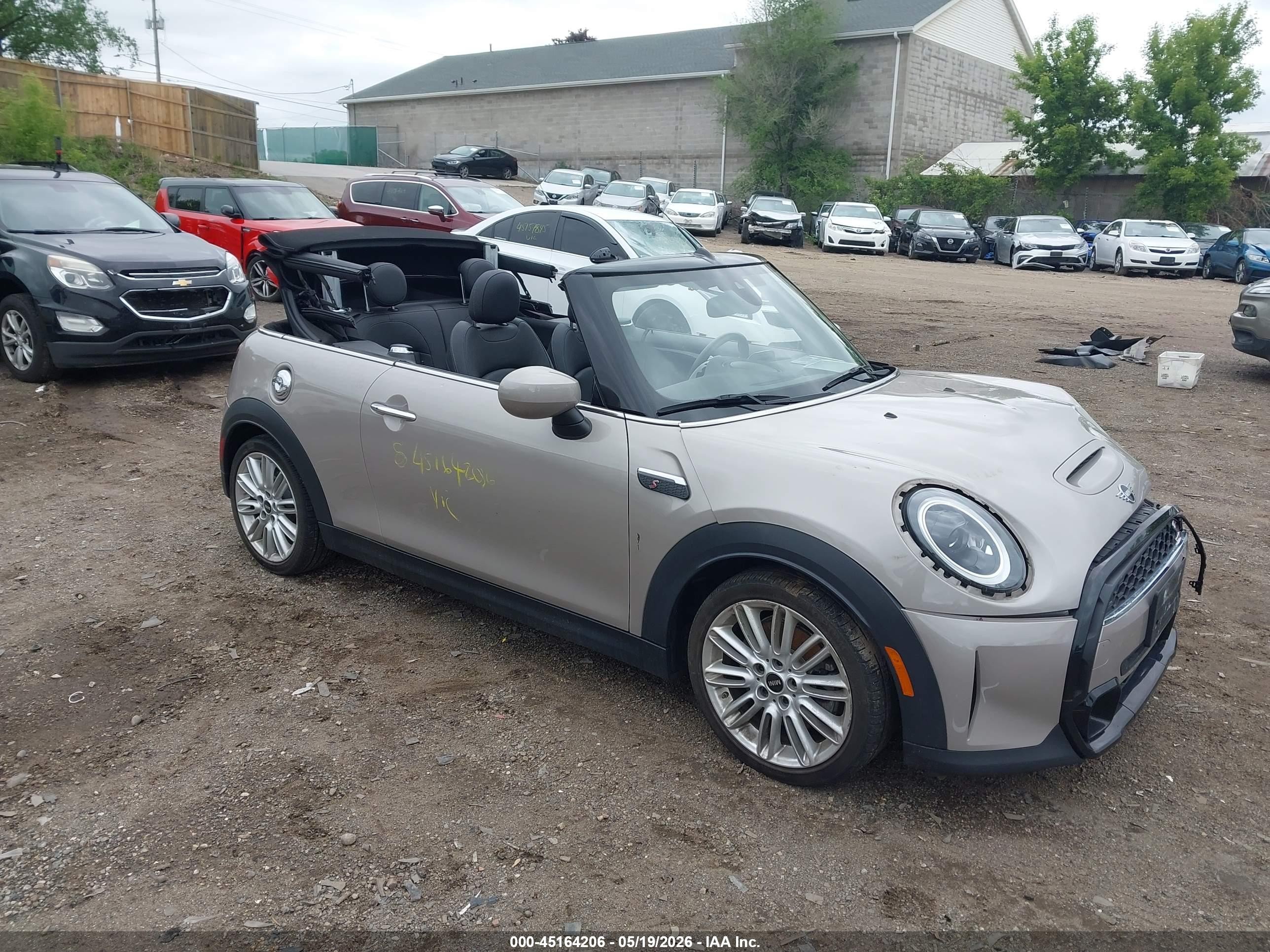 2024 MINI Convertible Cooper S, VIN WMW43DL06R3S04516 — Front end