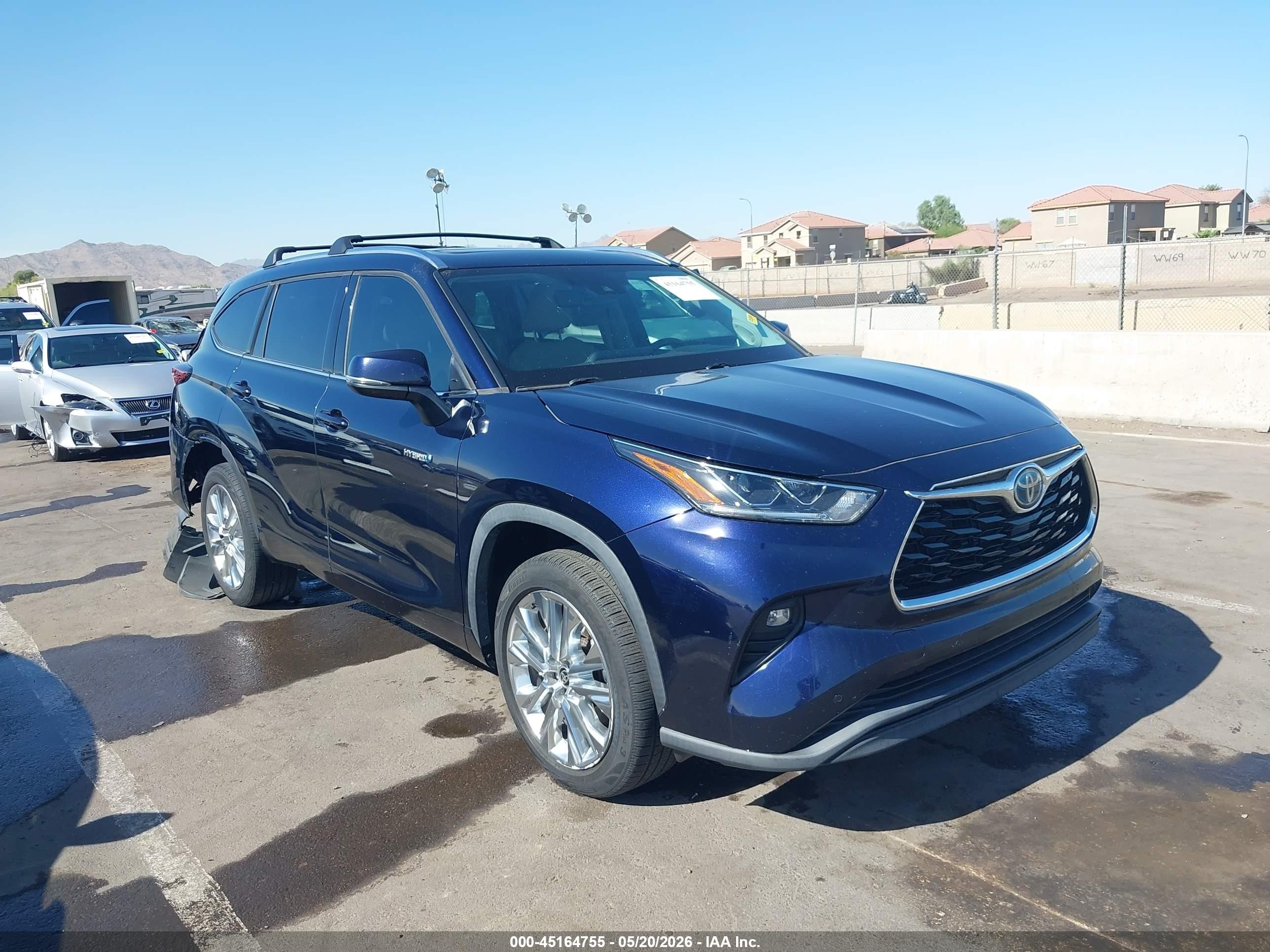 2021 Toyota Highlander Hybrid Limited, VIN 5TDYARAH2MS508529 — Rear end