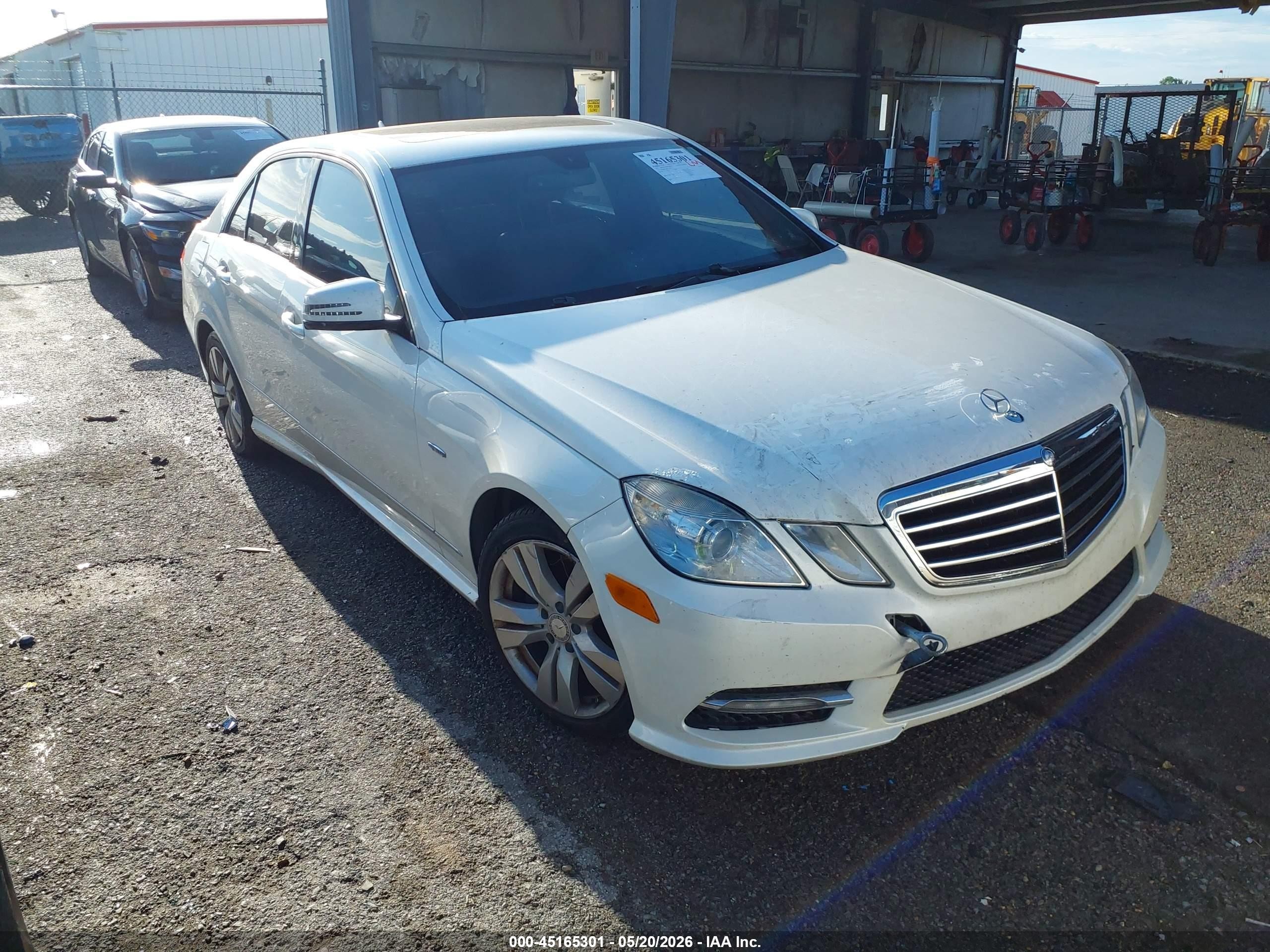 2012 Mercedes-Benz E 350 Sport, VIN WDDHF2EB0CA583763 — Normal wear
