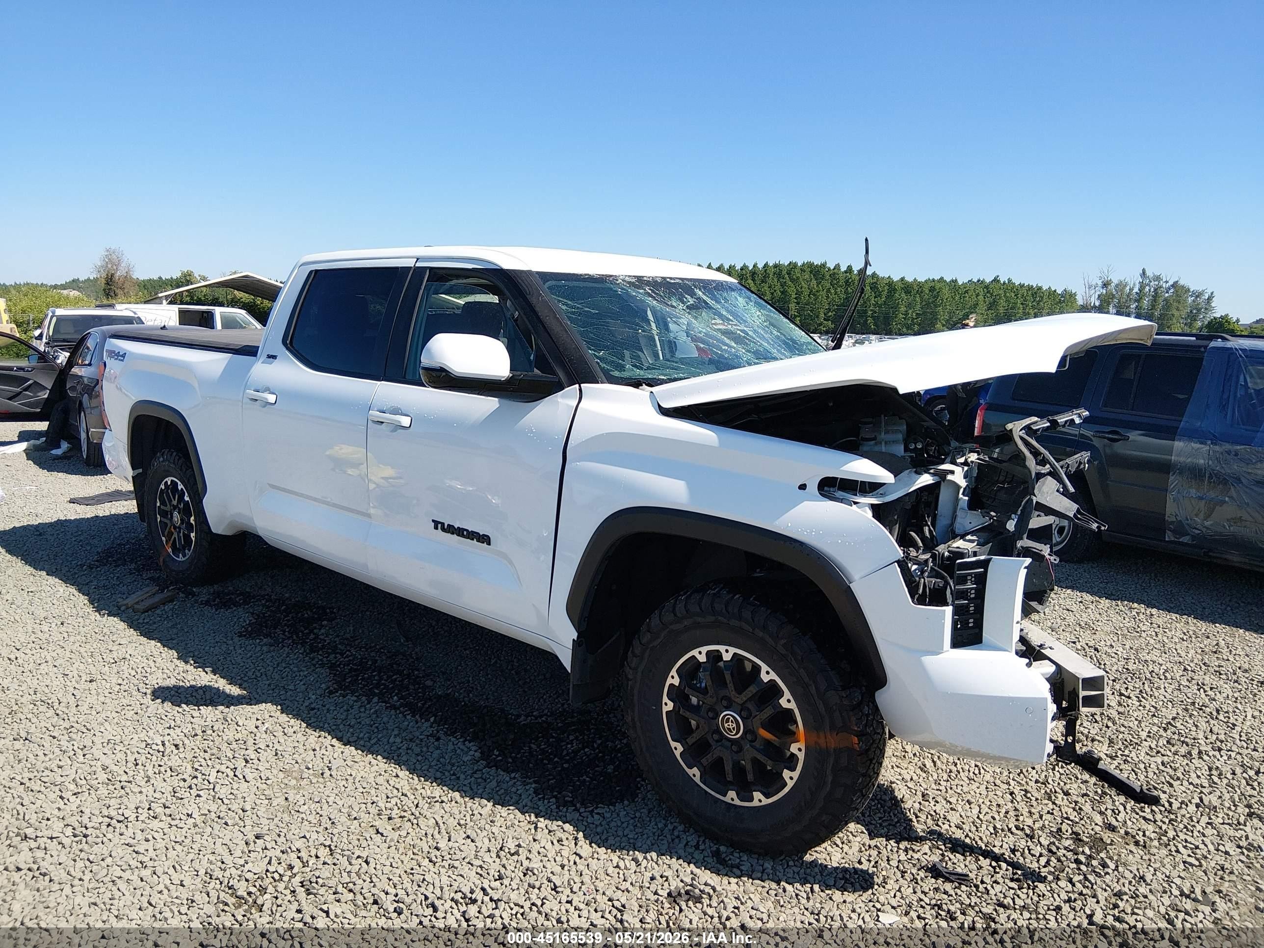 2024 Toyota Tundra SR5, VIN 5TFLA5EC3RX021584 — Front end