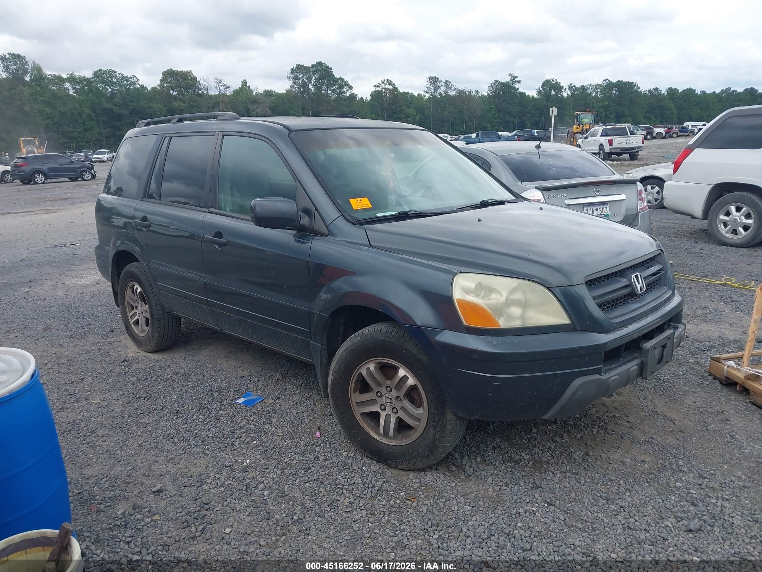 2004 Honda Pilot EX, VIN 2HKYF18614H509264 — Перед