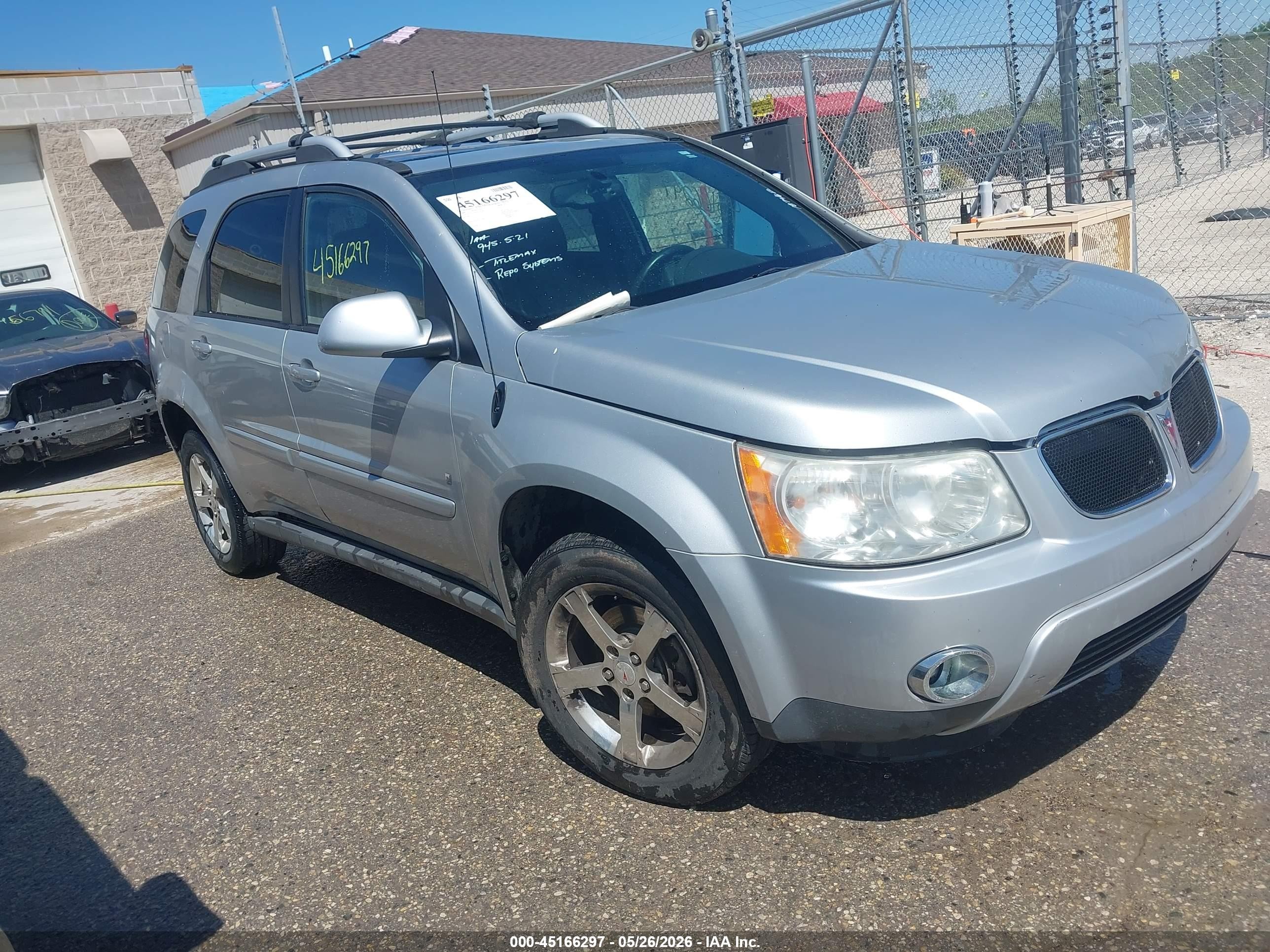 2006 Pontiac Torrent, VIN 2CKDL63FX66187462 — Side