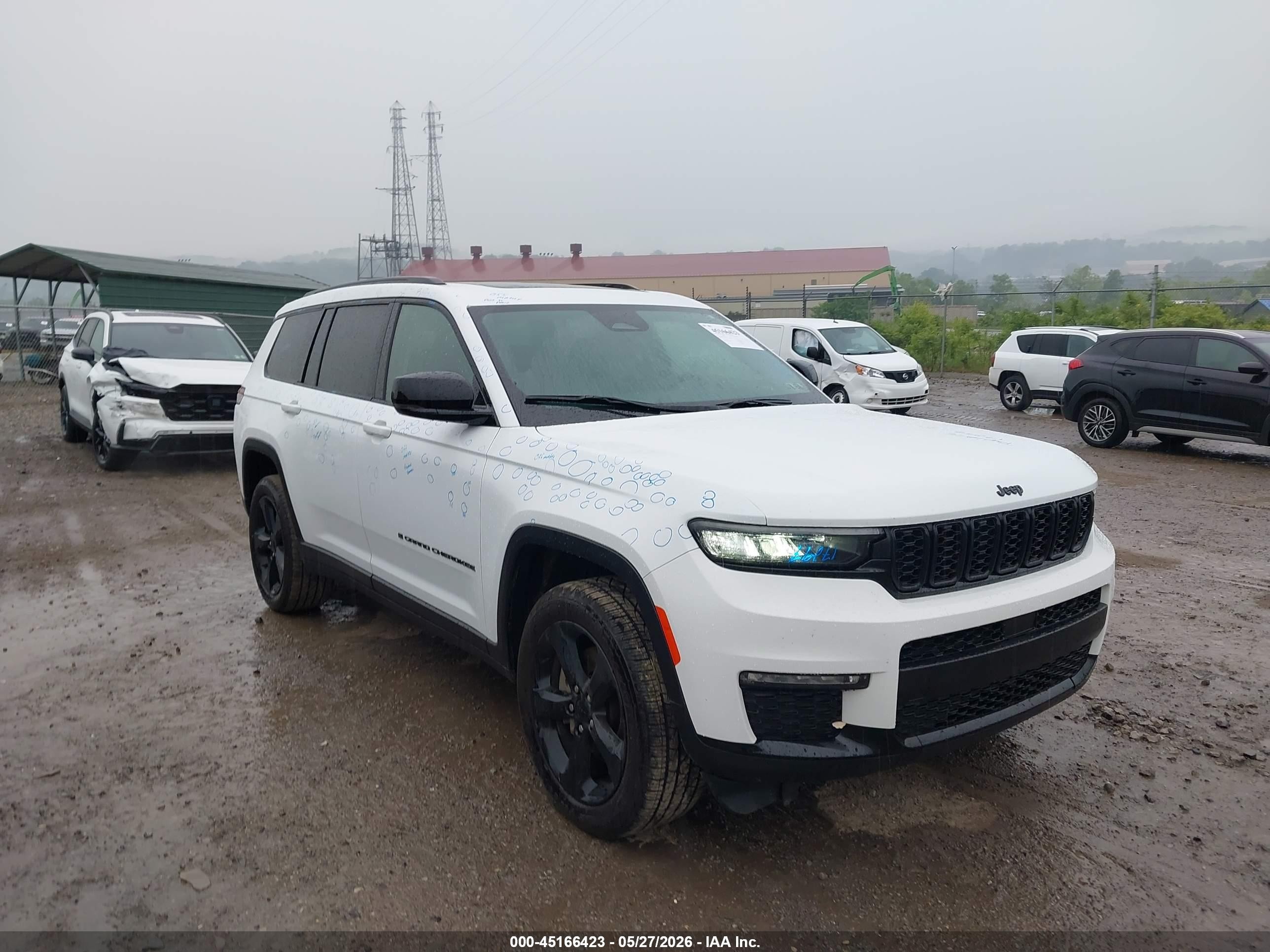 2023 Jeep Grand Cherokee Limited, VIN 1C4RJKBG7P8711331 — Side