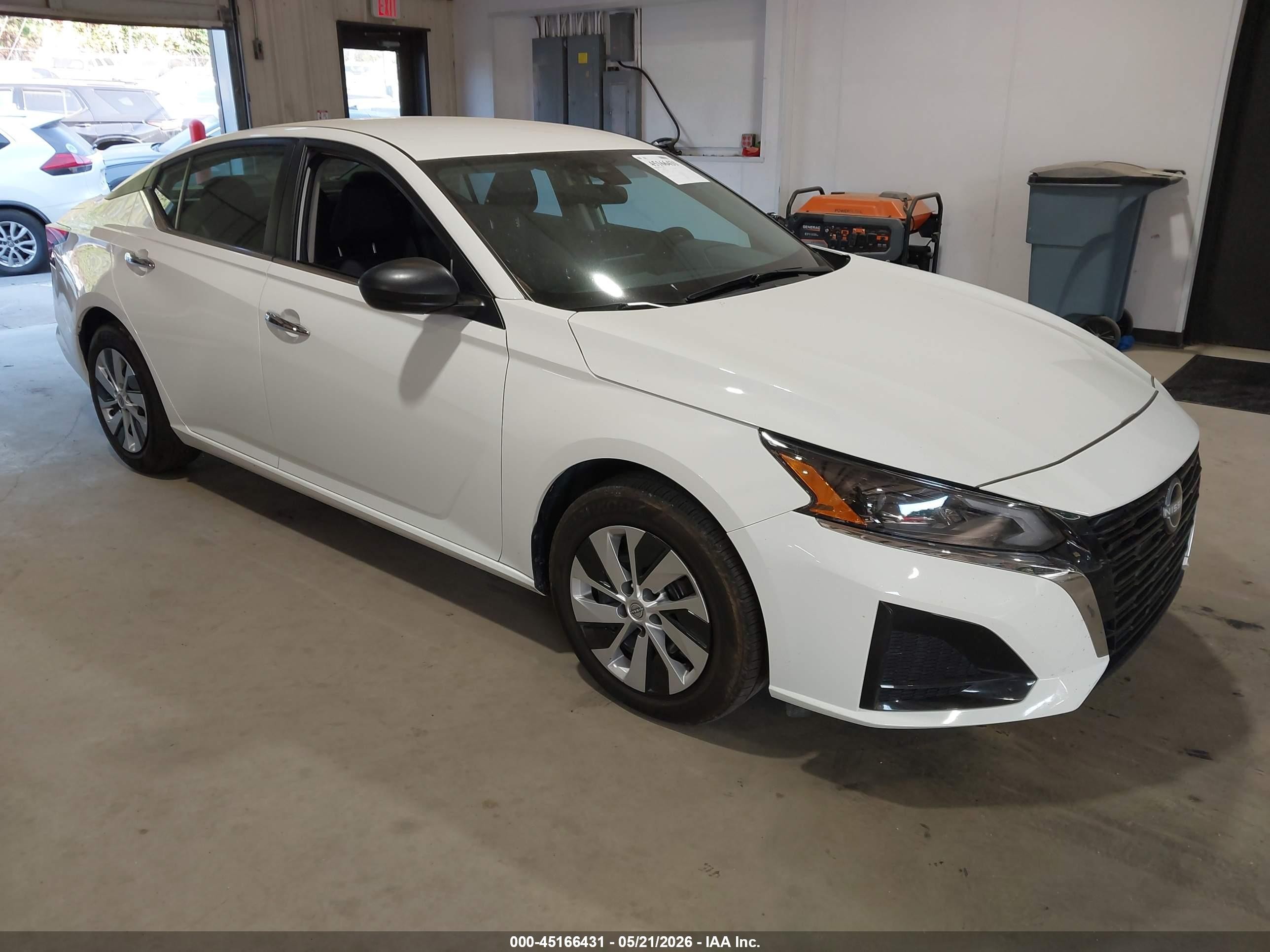 2025 Nissan Altima S, VIN 1N4BL4BV3SN328170 — Side