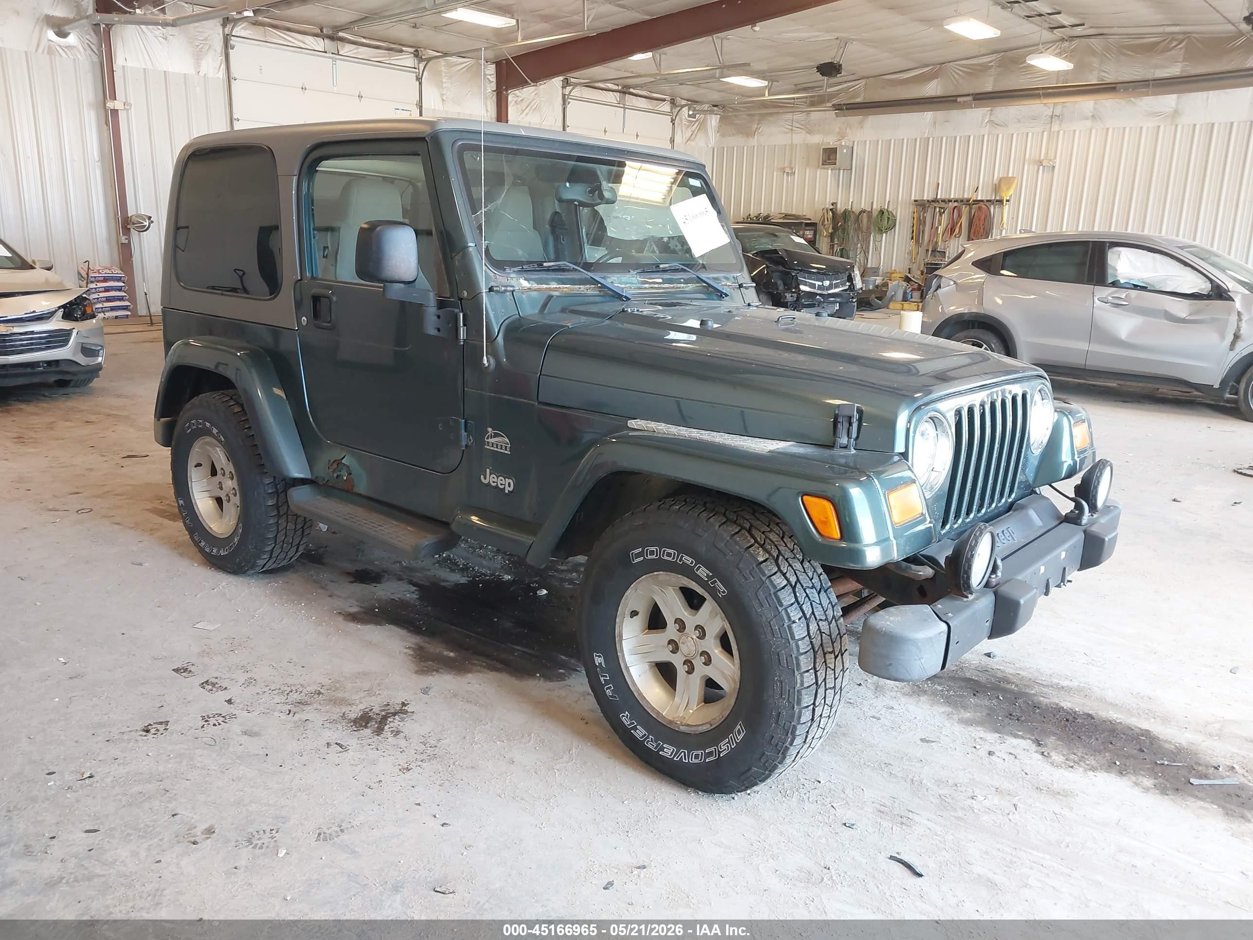 2004 Jeep Wrangler Sahara, VIN 1J4FA59S14P741841 — Normal wear