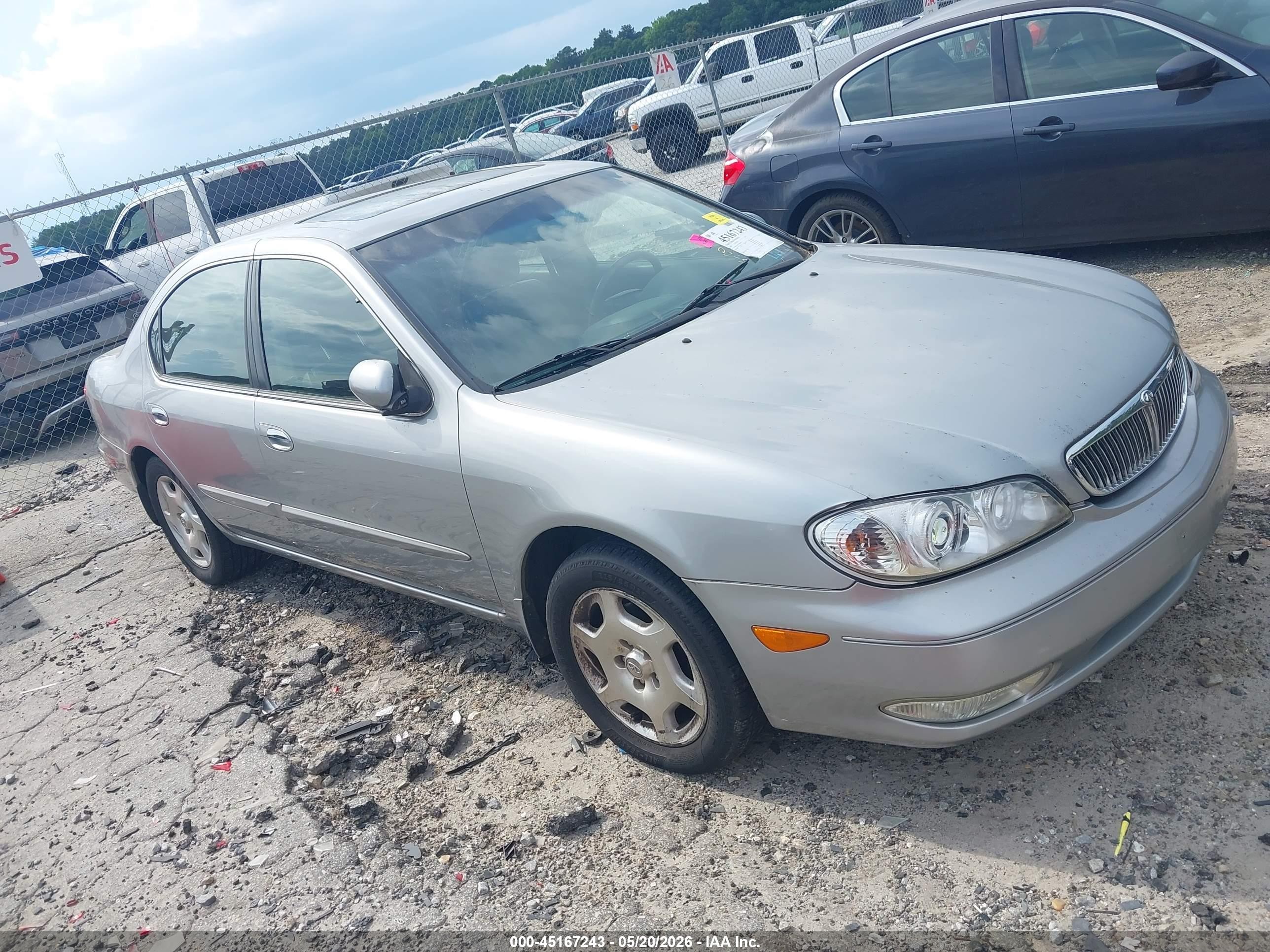 2001 Infiniti I30 Luxury, VIN JNKCA31A51T023968 — Side