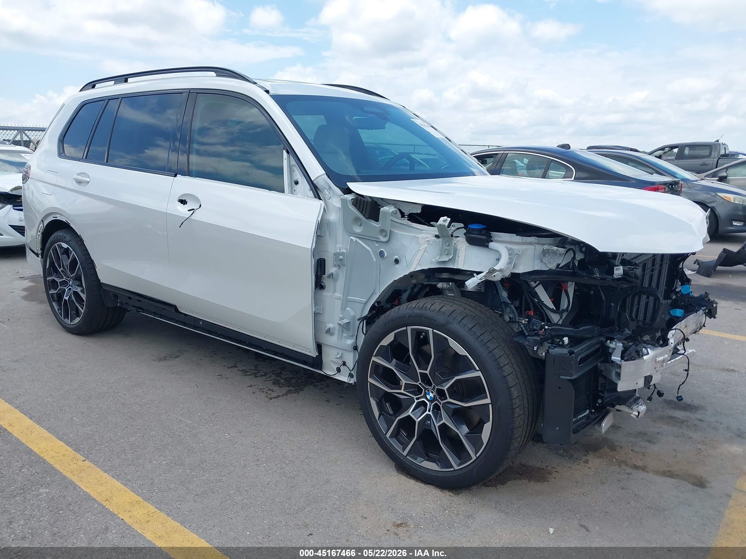 2026 BMW X7 xDrive40i, VIN 5UX23EM02T9356794 — Front end