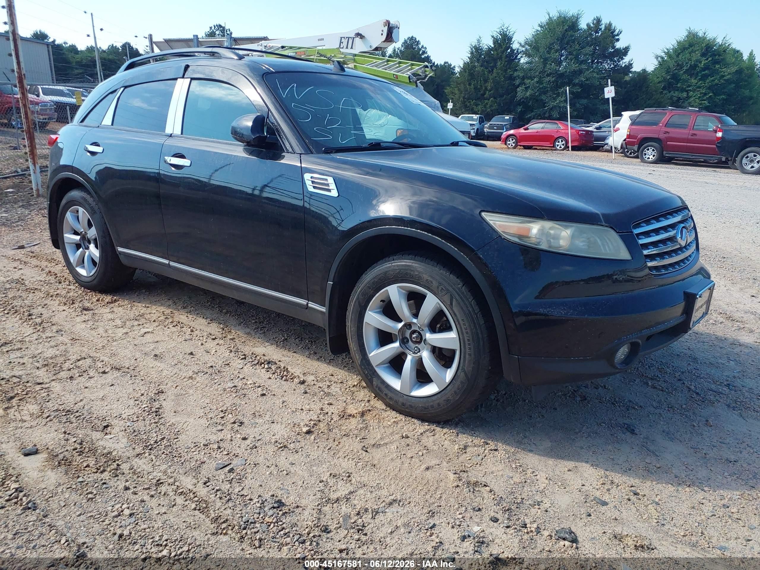 2005 Infiniti FX, VIN JNRAS08W05X217070 — Side