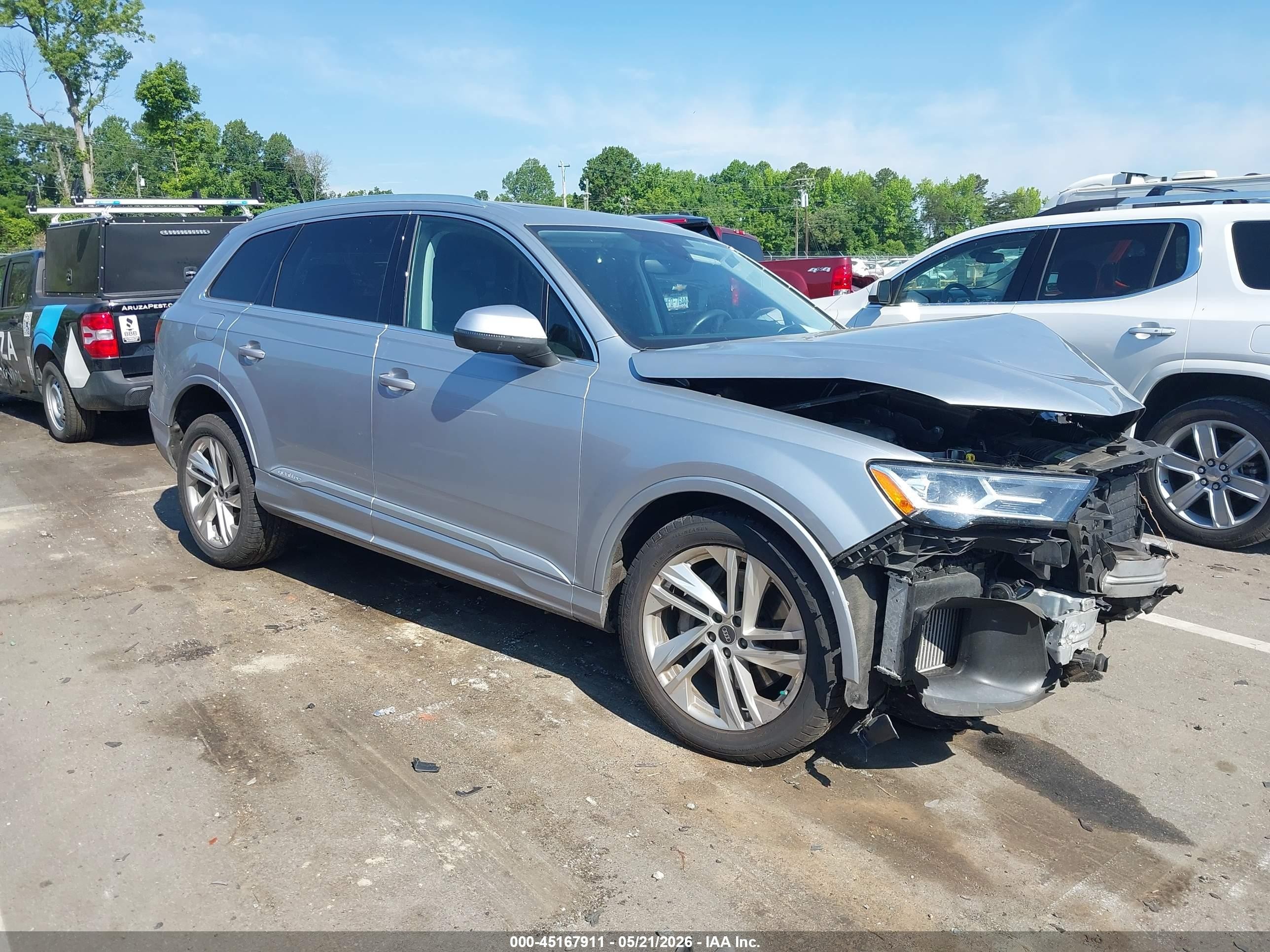 2022 Audi Q7 Premium Plus, VIN WA1LXBF75ND012793 — Front end