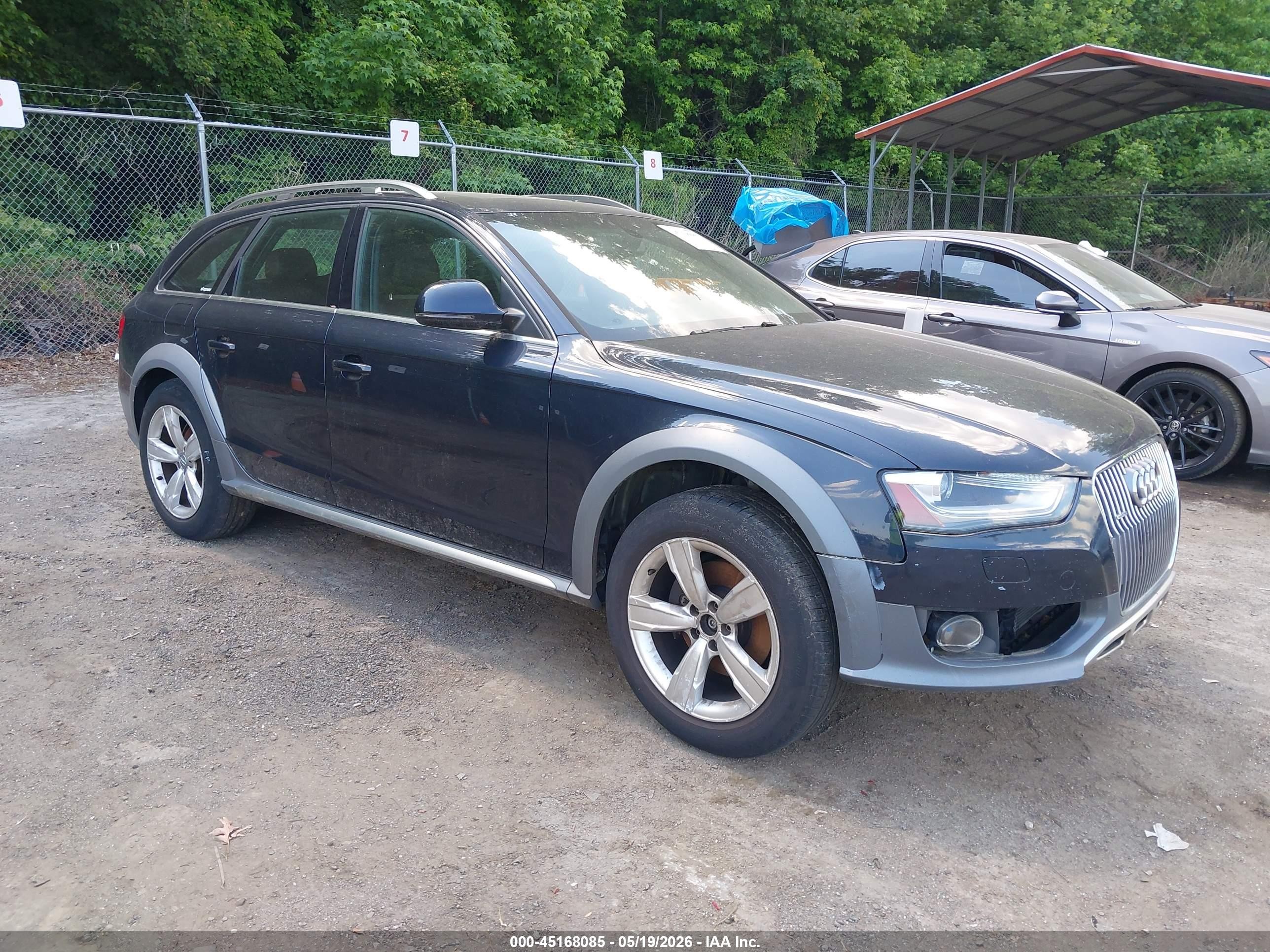 2013 Audi allroad A4 Premium Plus, VIN WA1UFAFL1DA133898 — Stripped