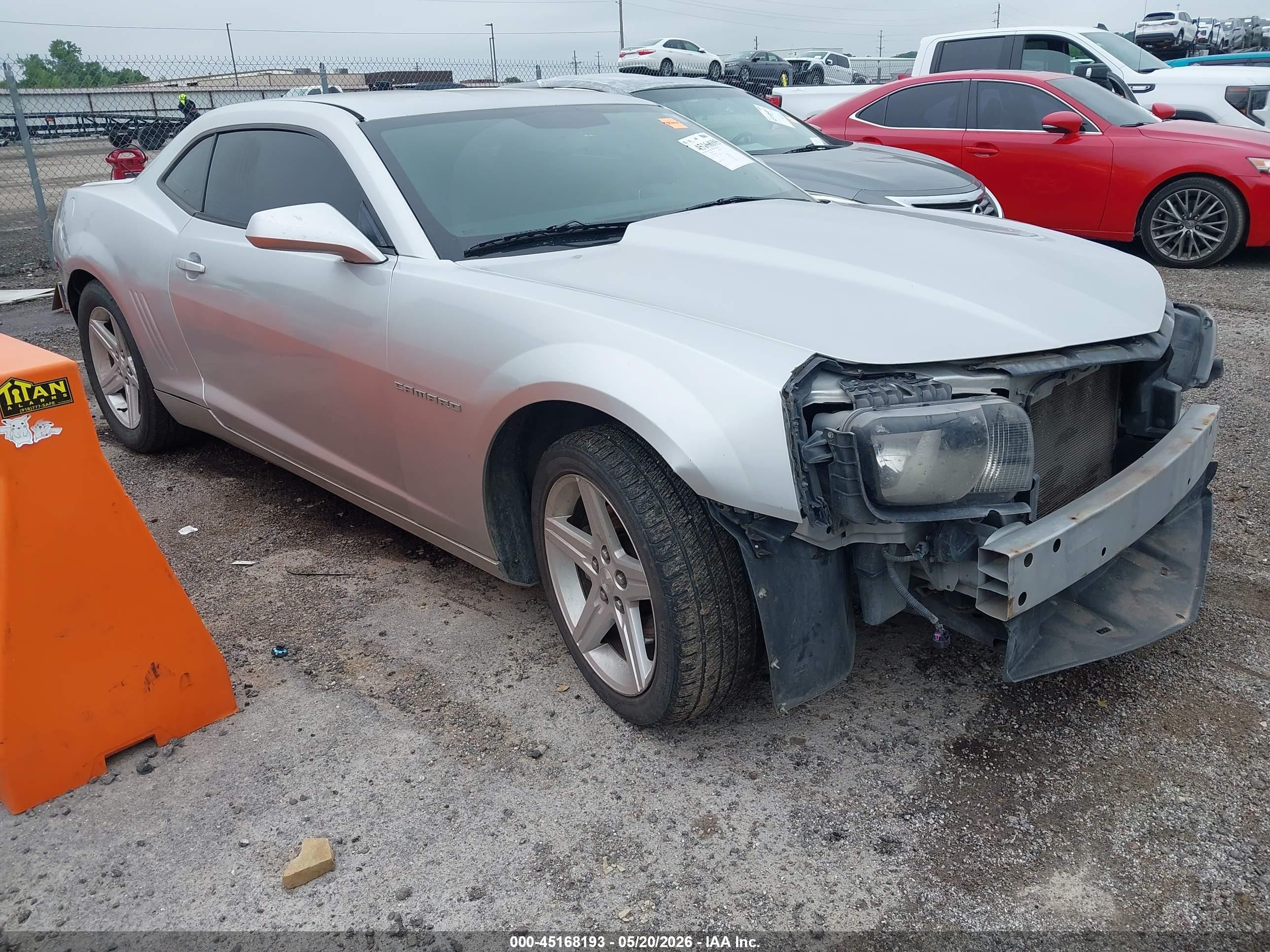 2012 Chevrolet Camaro 1LT, VIN 2G1FB1E35C9100319 — Front end