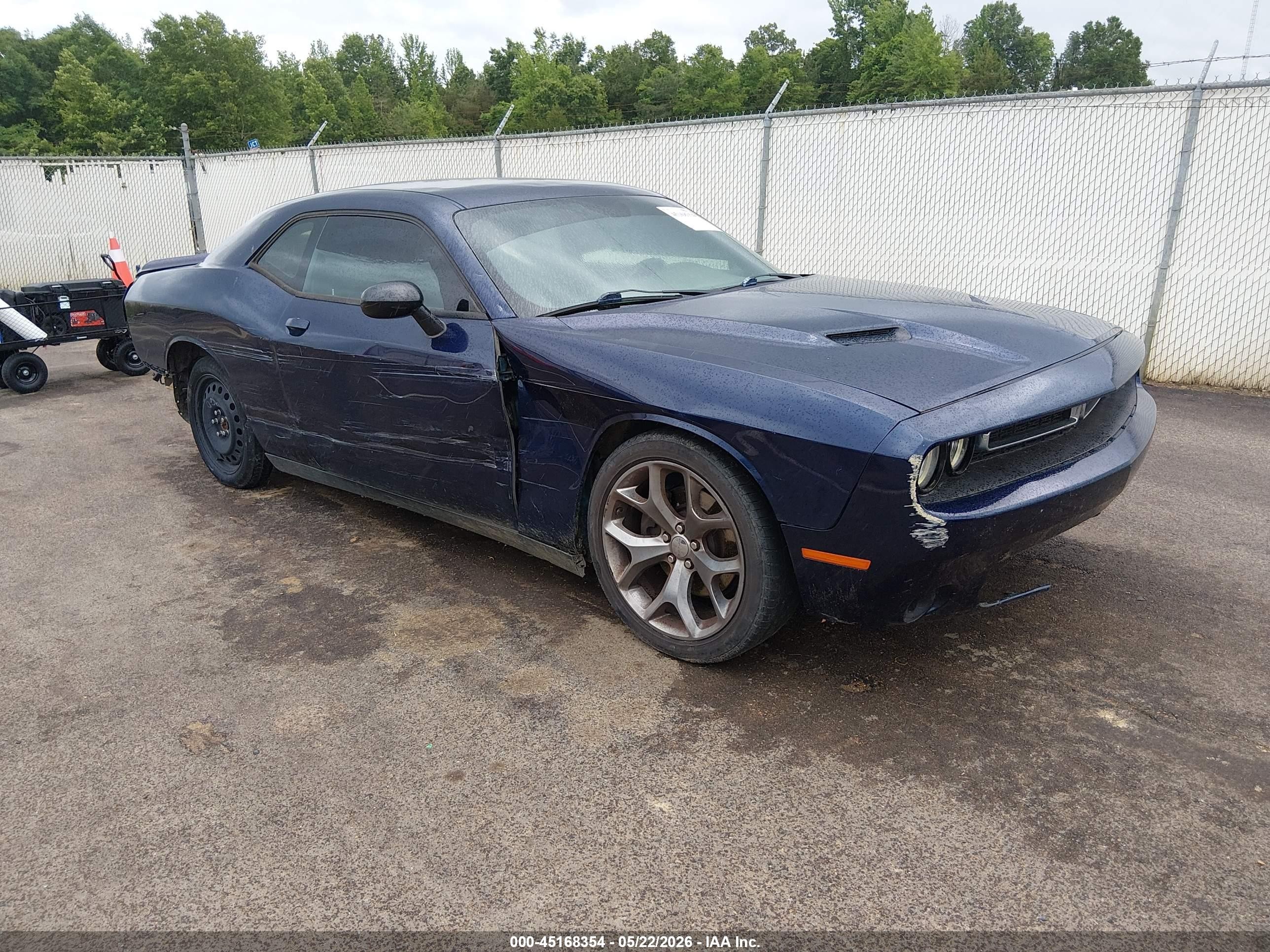 2015 Dodge Challenger SXT, VIN 2C3CDZAGXFH873605 — Side